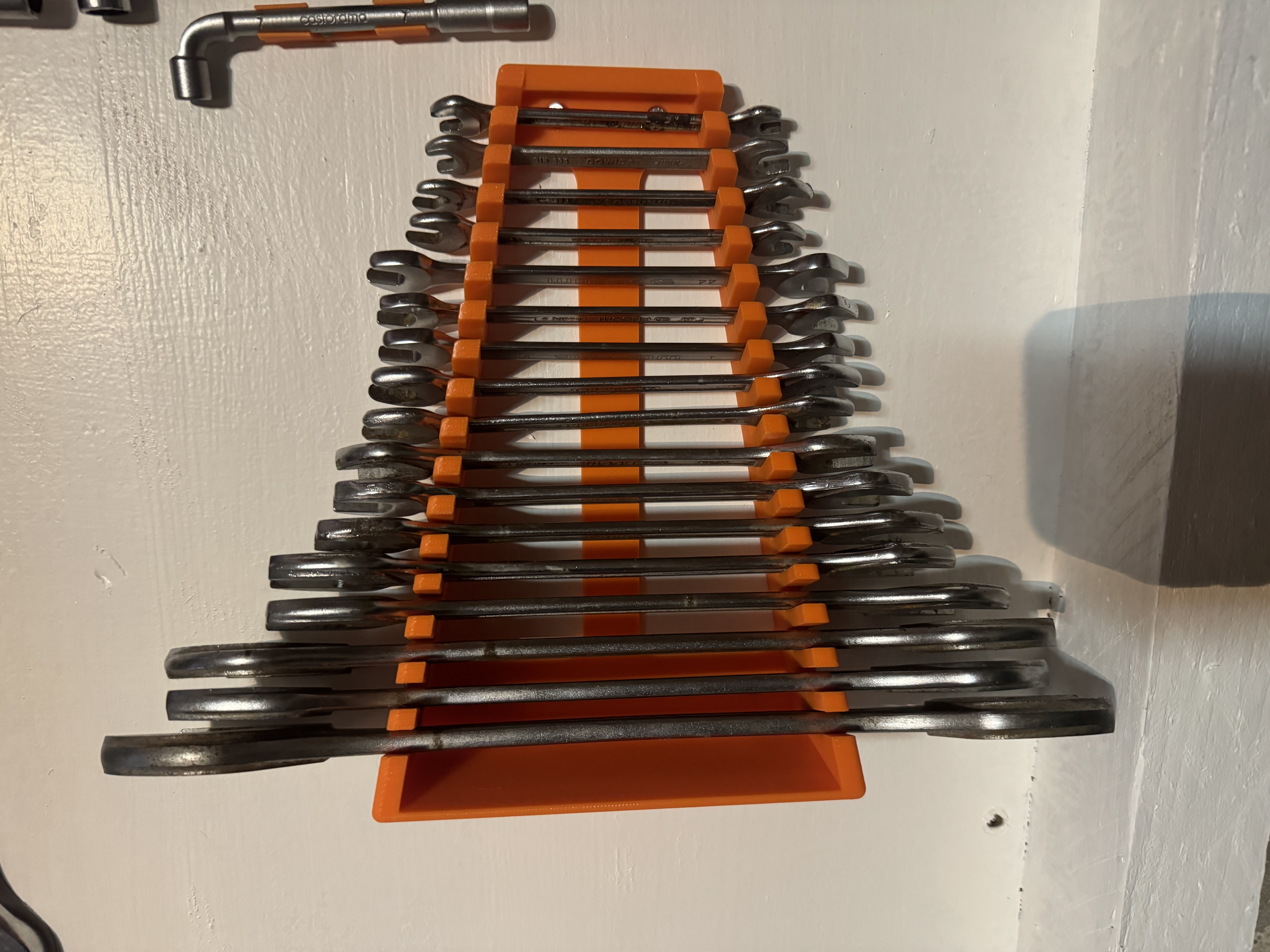 Wrench wall mount