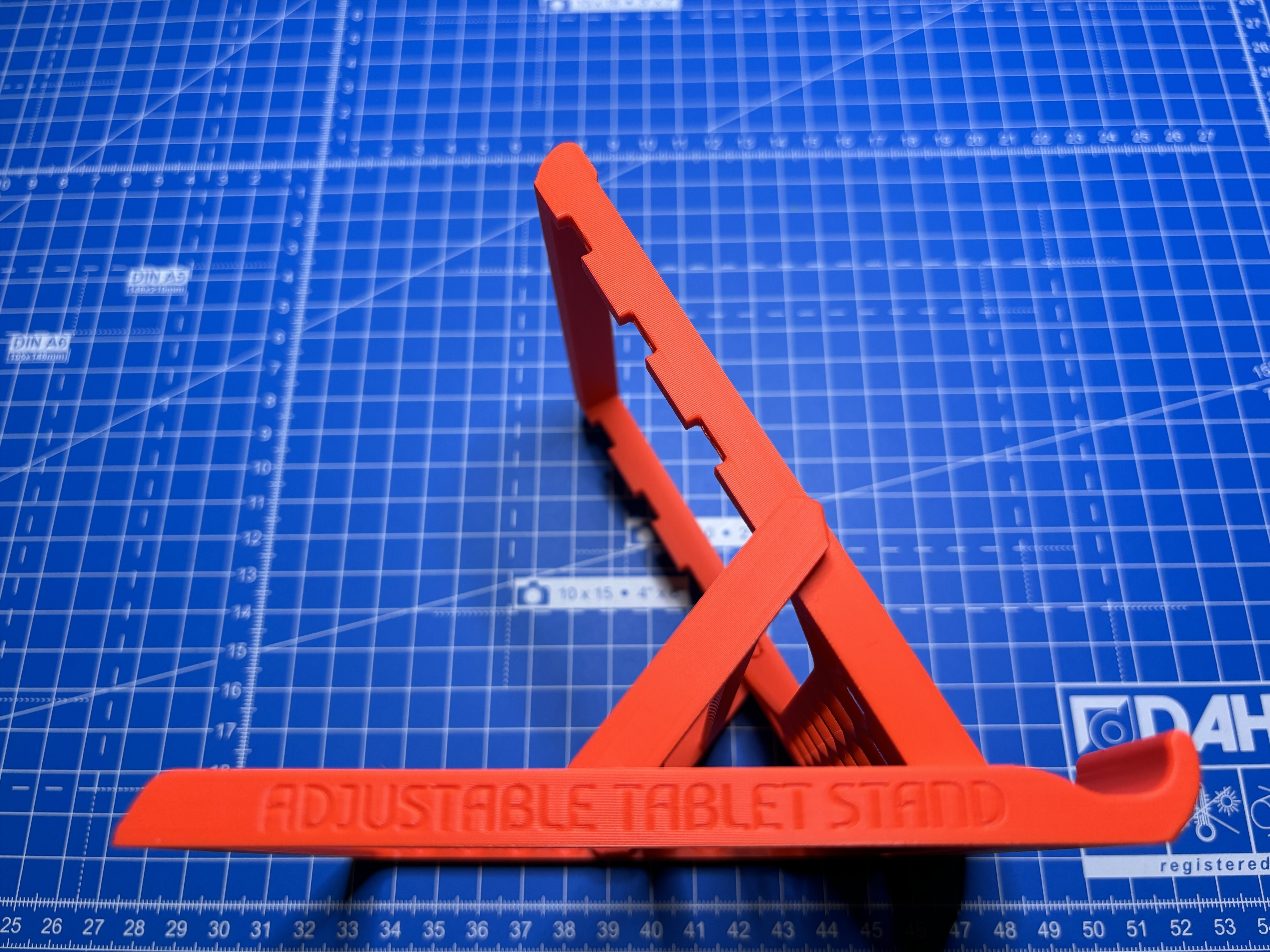 Miniatura 7 do modelo 3D Adjustable Tablet Stand