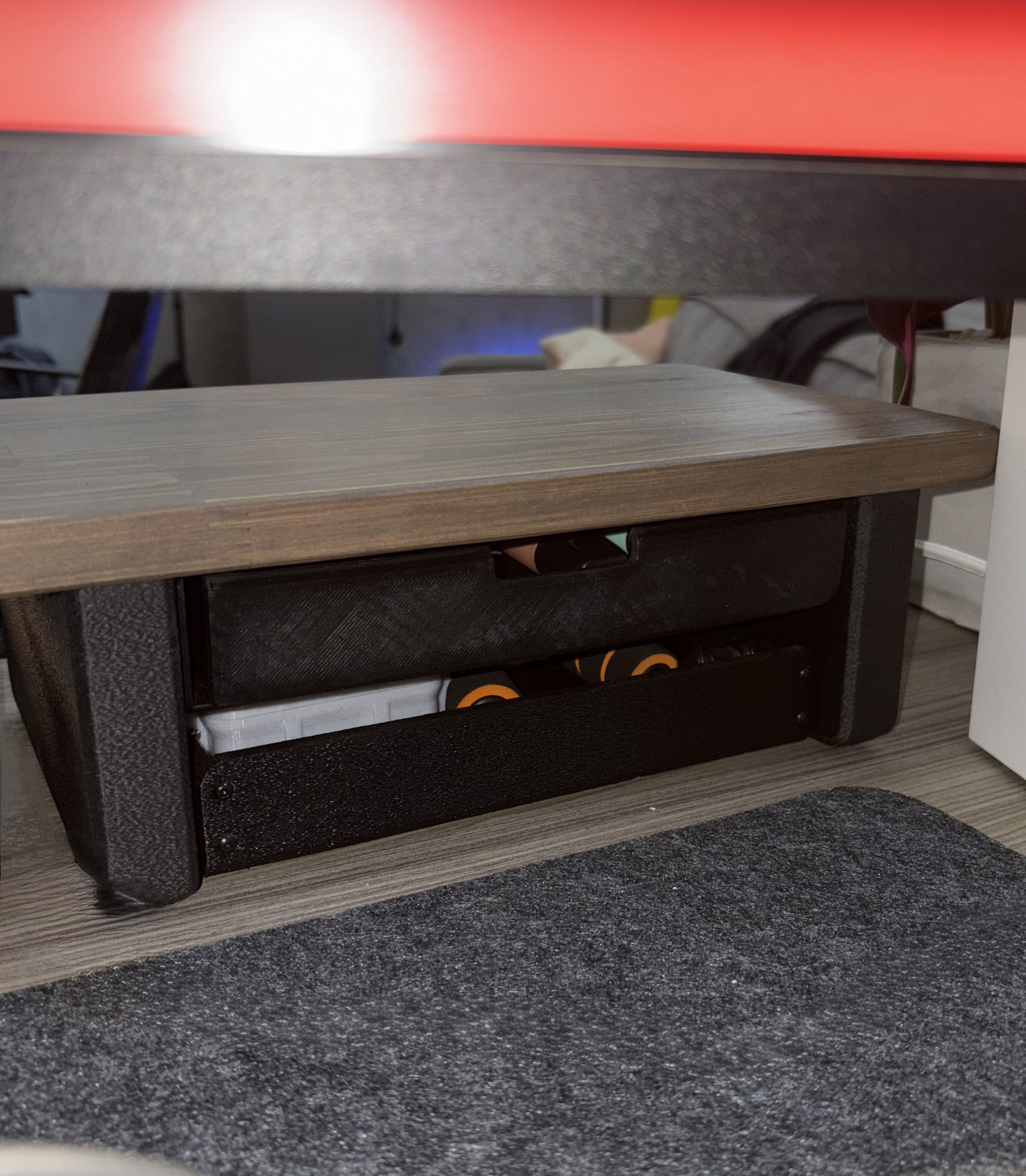 Raz Tray W/ Screws, No assembly 3D model thumbnail