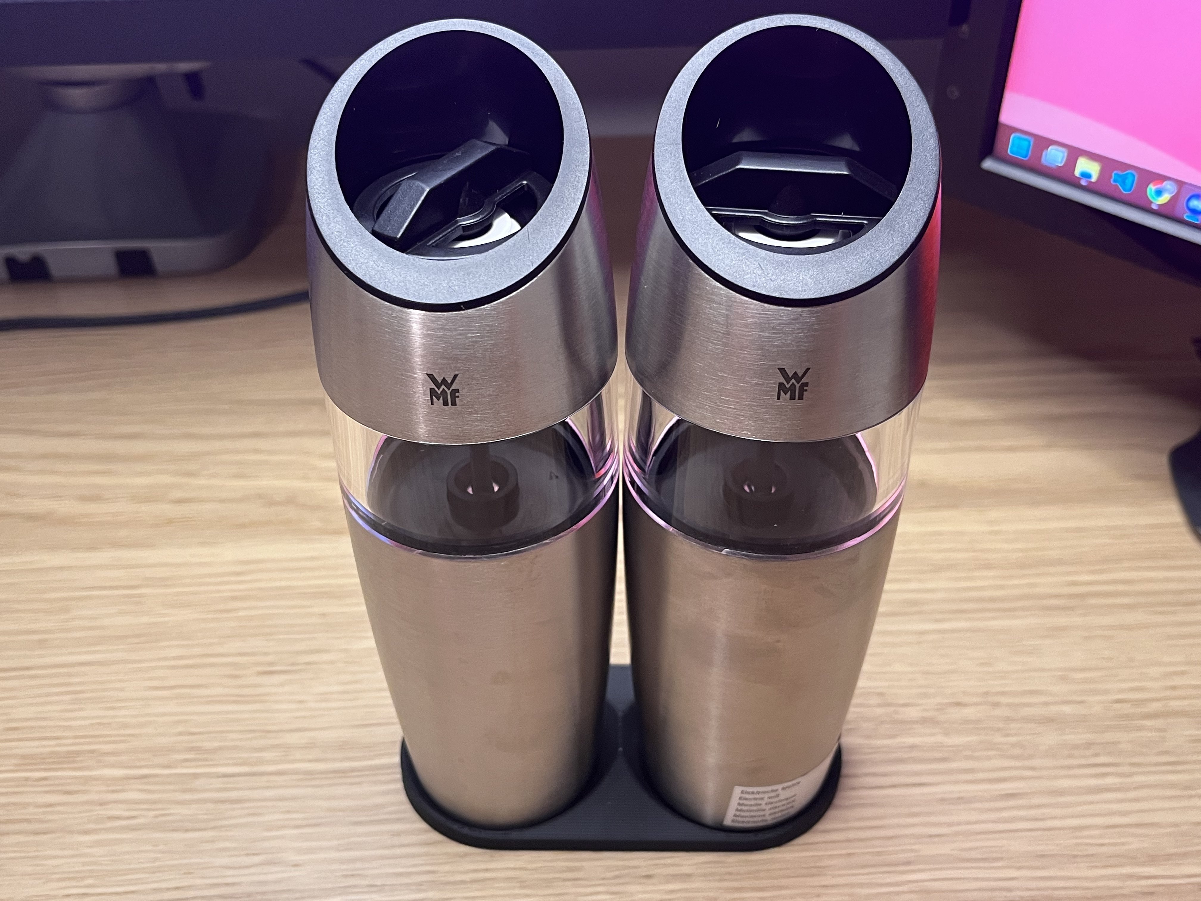 WMF Electric salt/pepper mill Holder stand by Guus Download free STL