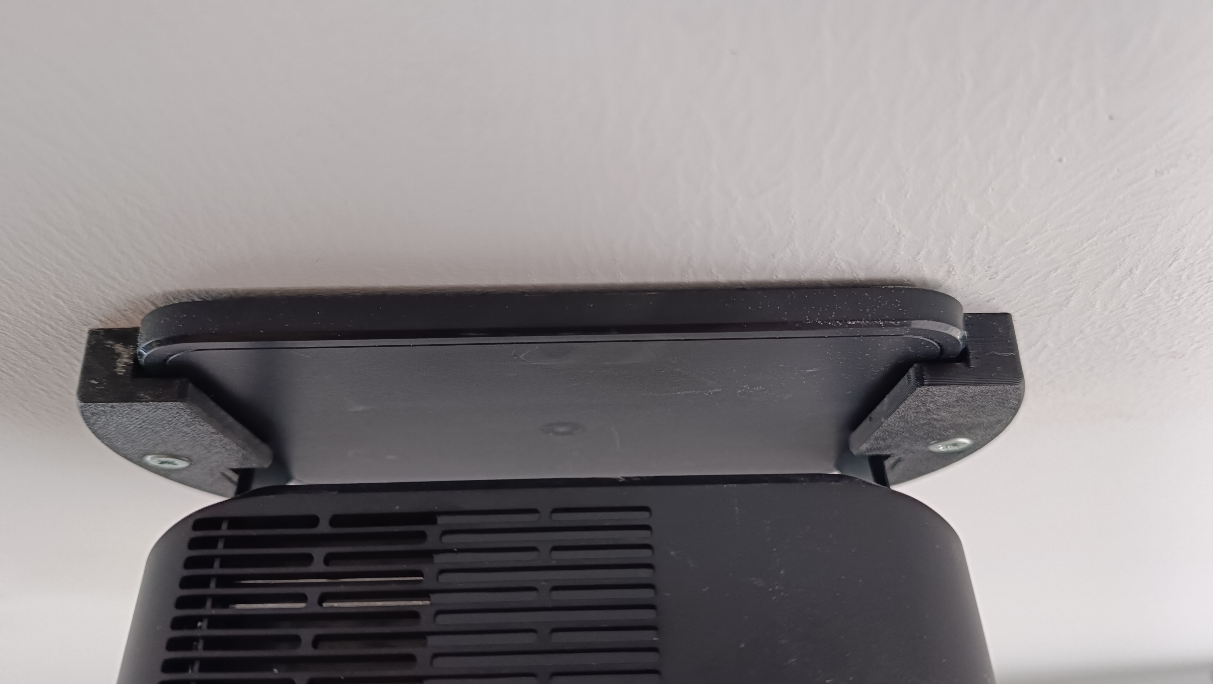 HEELLY Projector Ceiling Mount — Snap-Lock Clip Set (Left + Right)