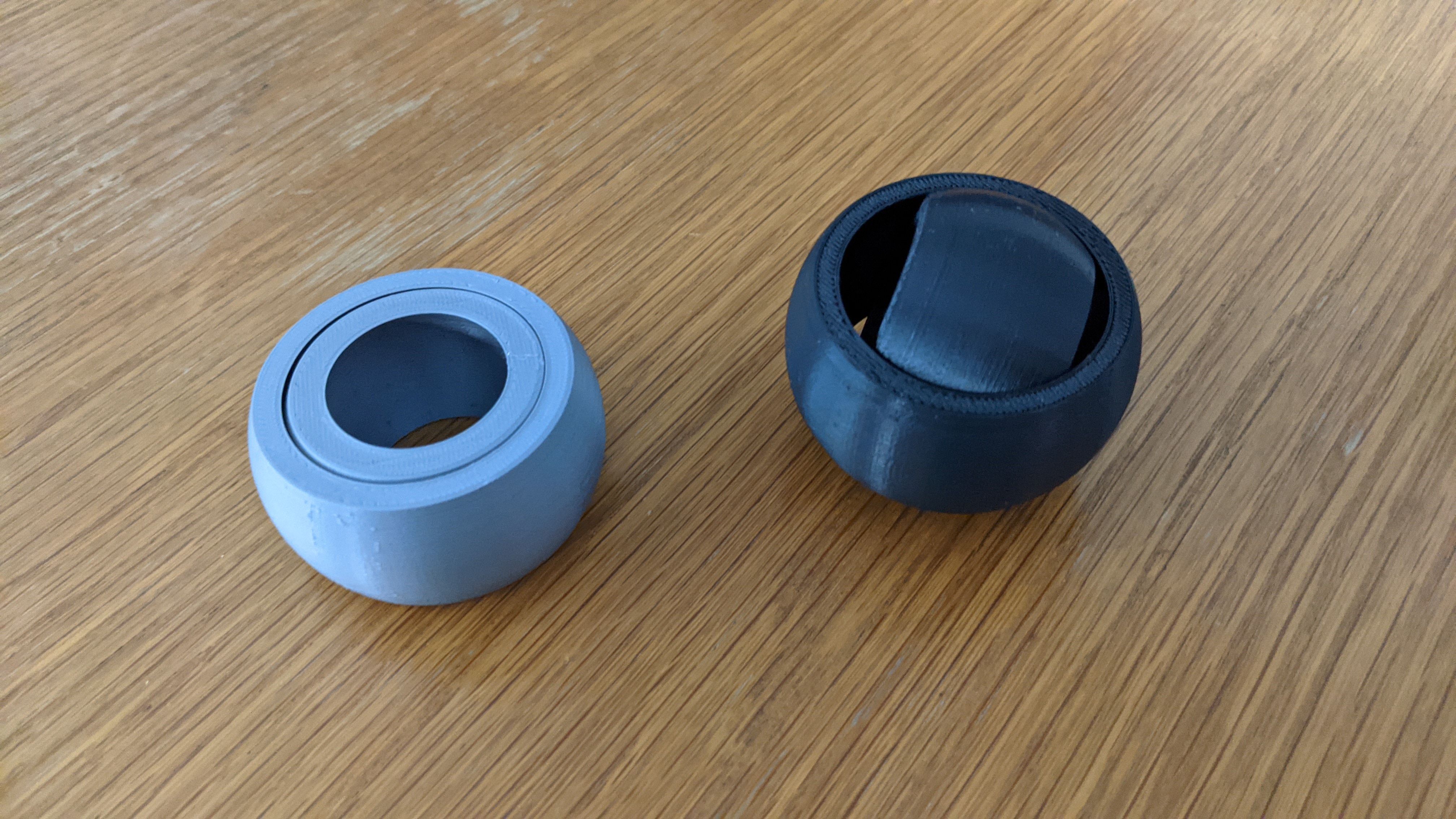 Miniatura 2 do modelo 3D Spherical Ring Fidget Toy