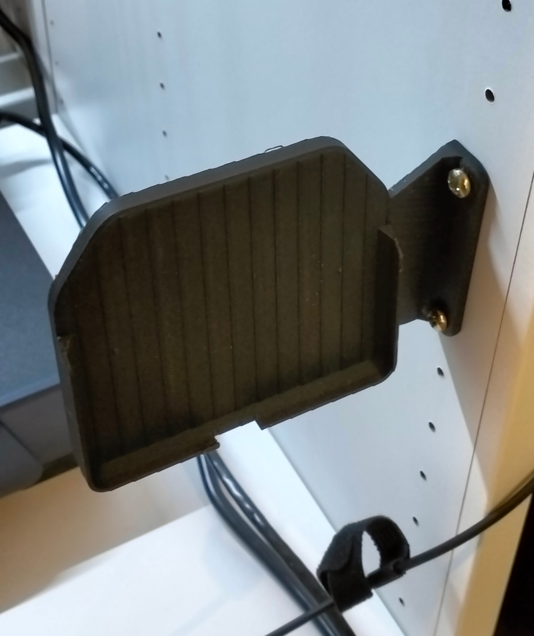 Neptune 4 display cabinet mount