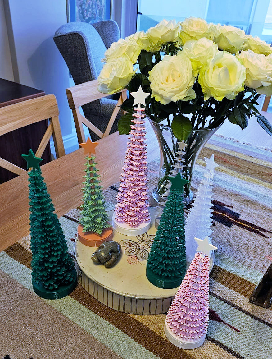 Miniatura 7 do modelo 3D Christmas tree - stackable, 'pine' design pattern