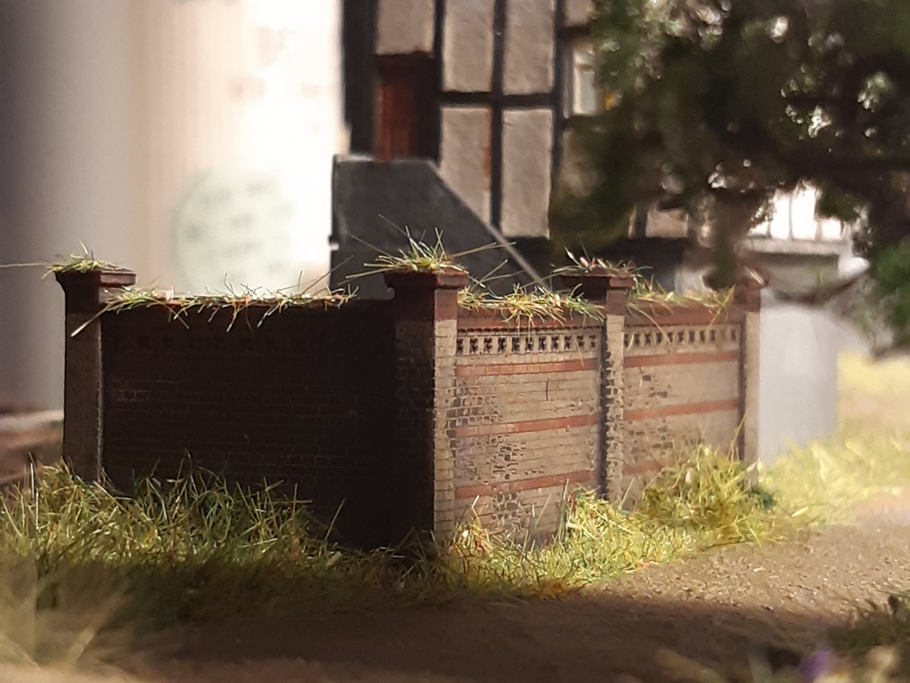 Skalierbare Bahnhofsmauer im Maßstab 1:10 (gedruckt in 1:120)