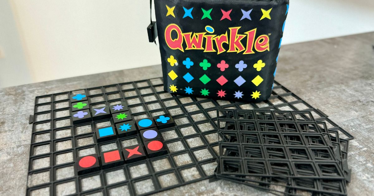 Qwirkle Travel tiles grid by TheBlackfish | Download free STL model ...