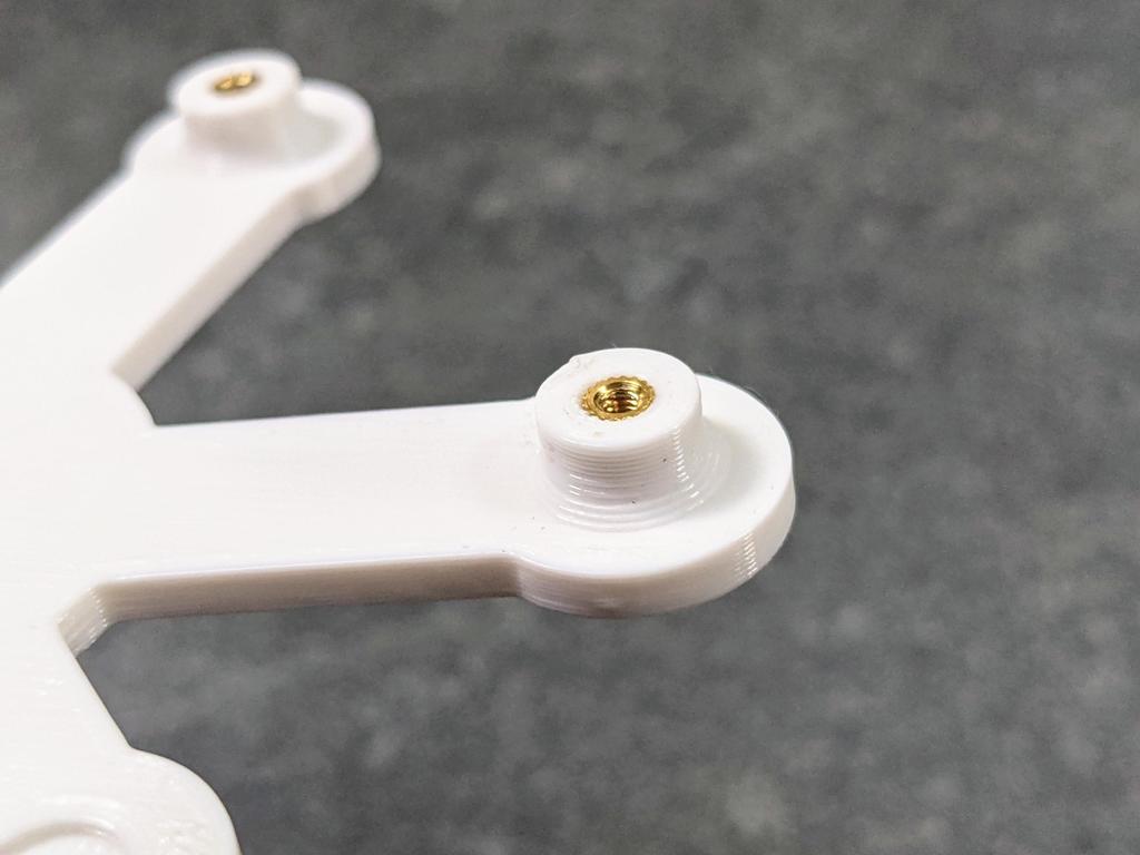 Miniatura 5 do modelo 3D Mounting brackets for PCBs