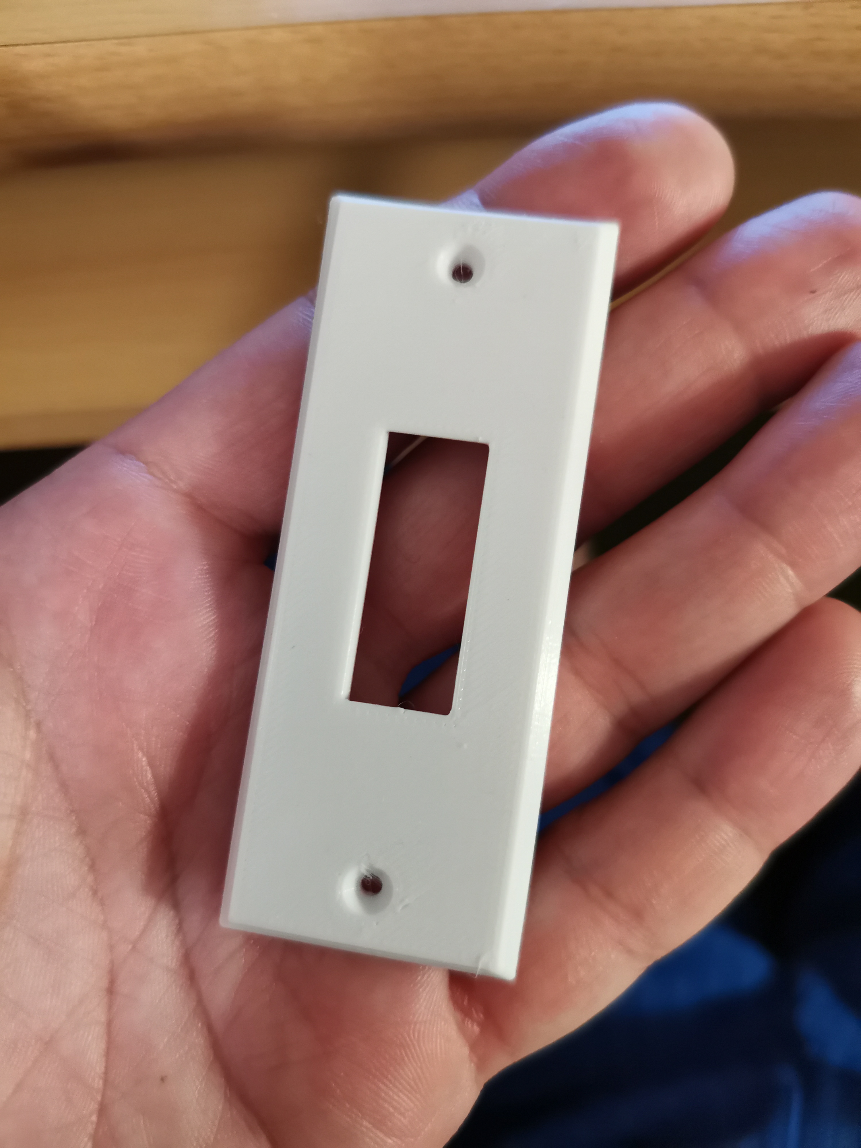 Switch for metal linings