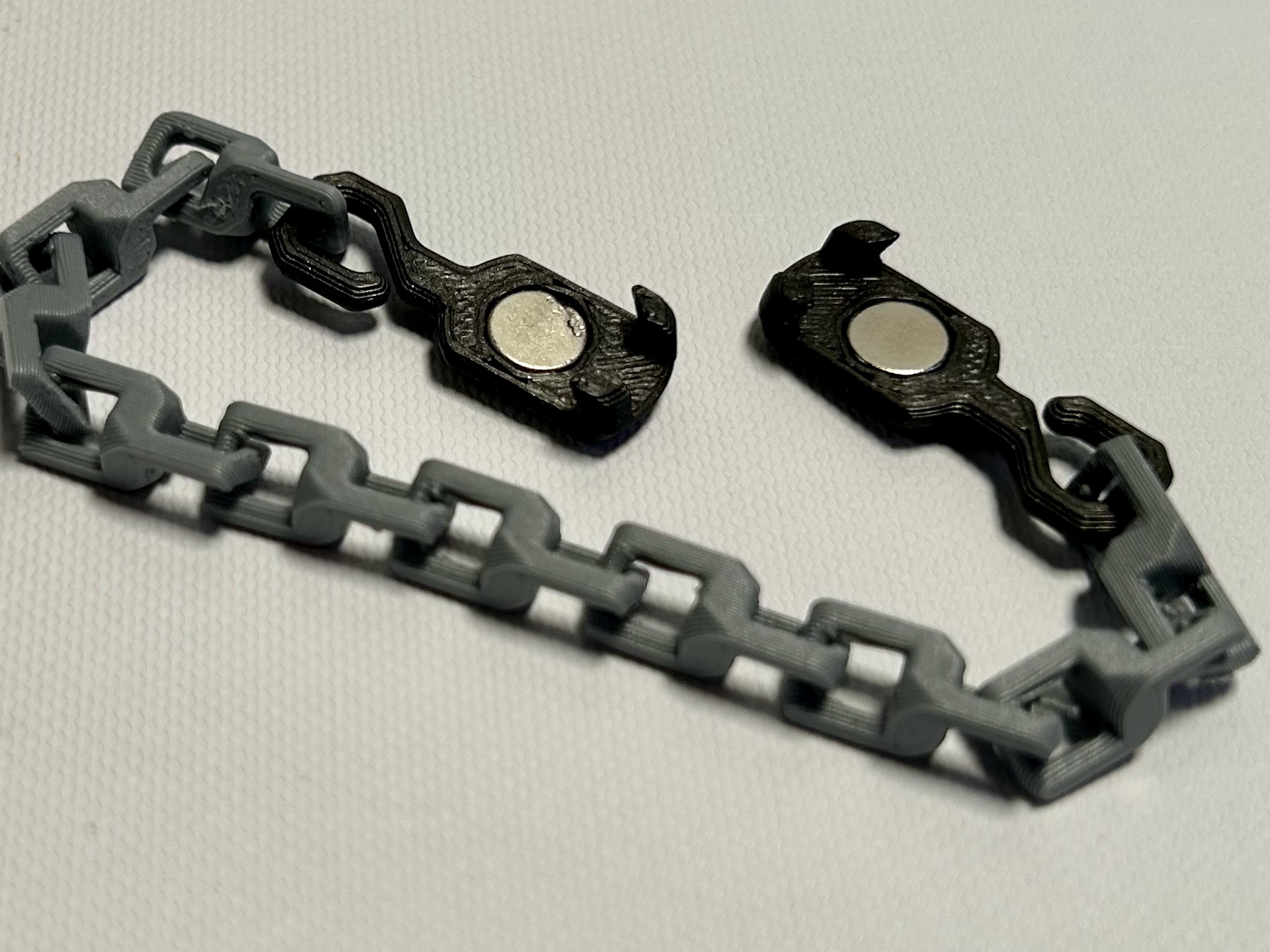 Magnetic Clasp for Easy Chain