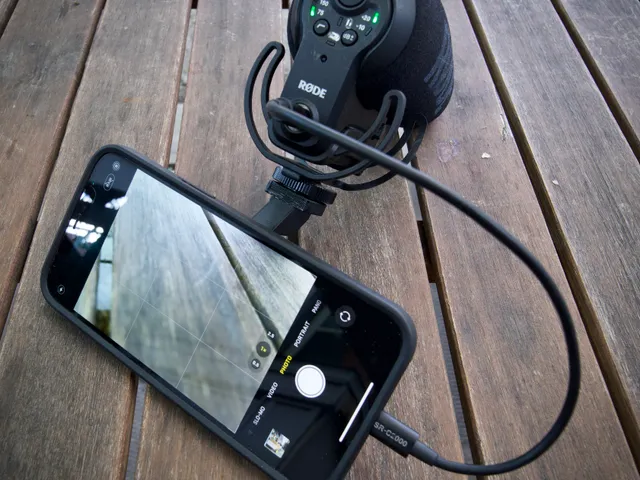 Cold Shoe Mount for Quad Lock® iPhone Case
