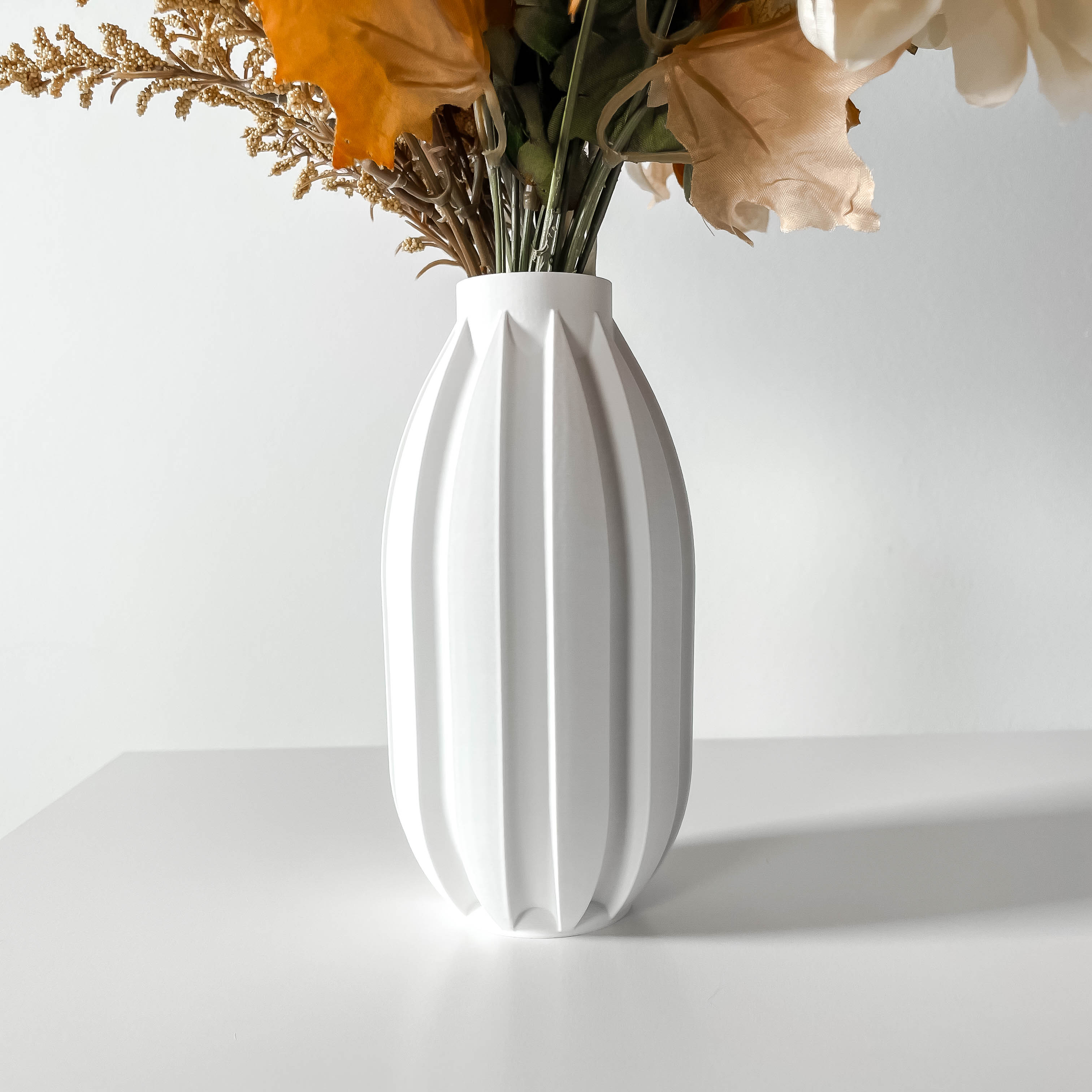 The Akin Vase, Modern and Unique Home Decor for Dried and Preserved