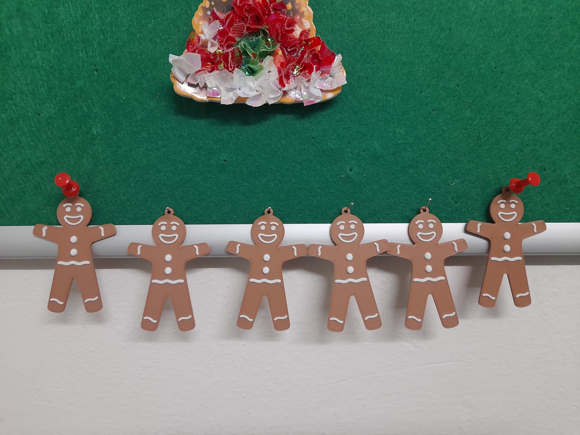 OVERTURE3D Gingerbread Man - no flex christmas tree decoration 3D model thumbnail