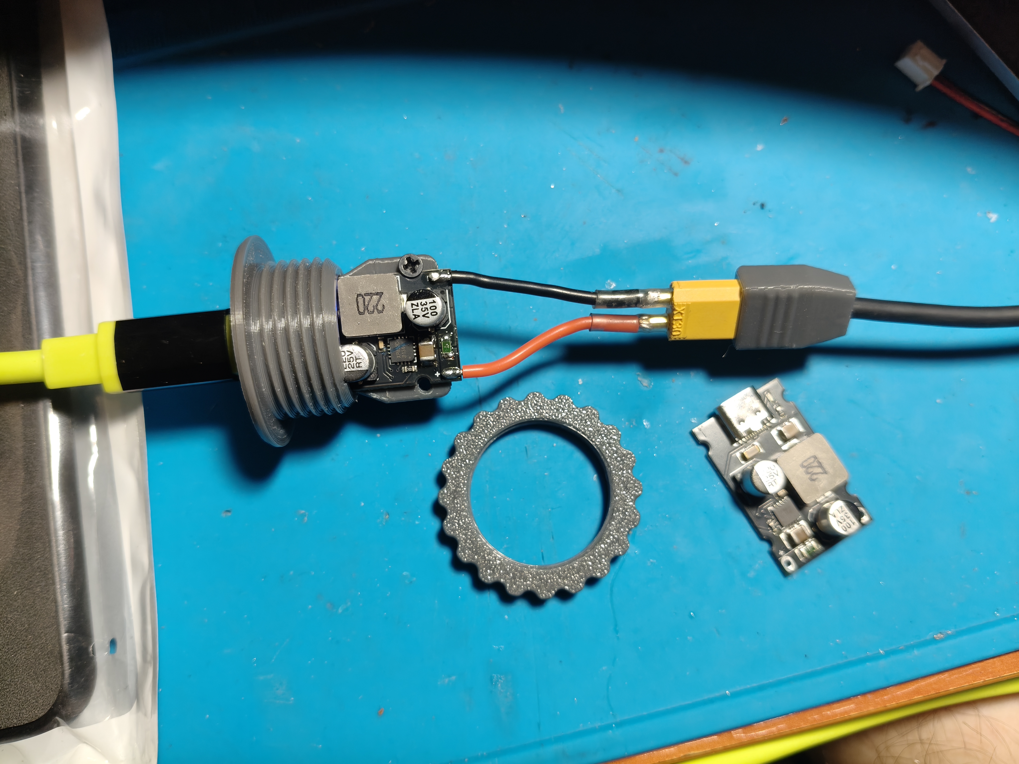Screw holder CKCS U1E PD/QC/SCP charger board case