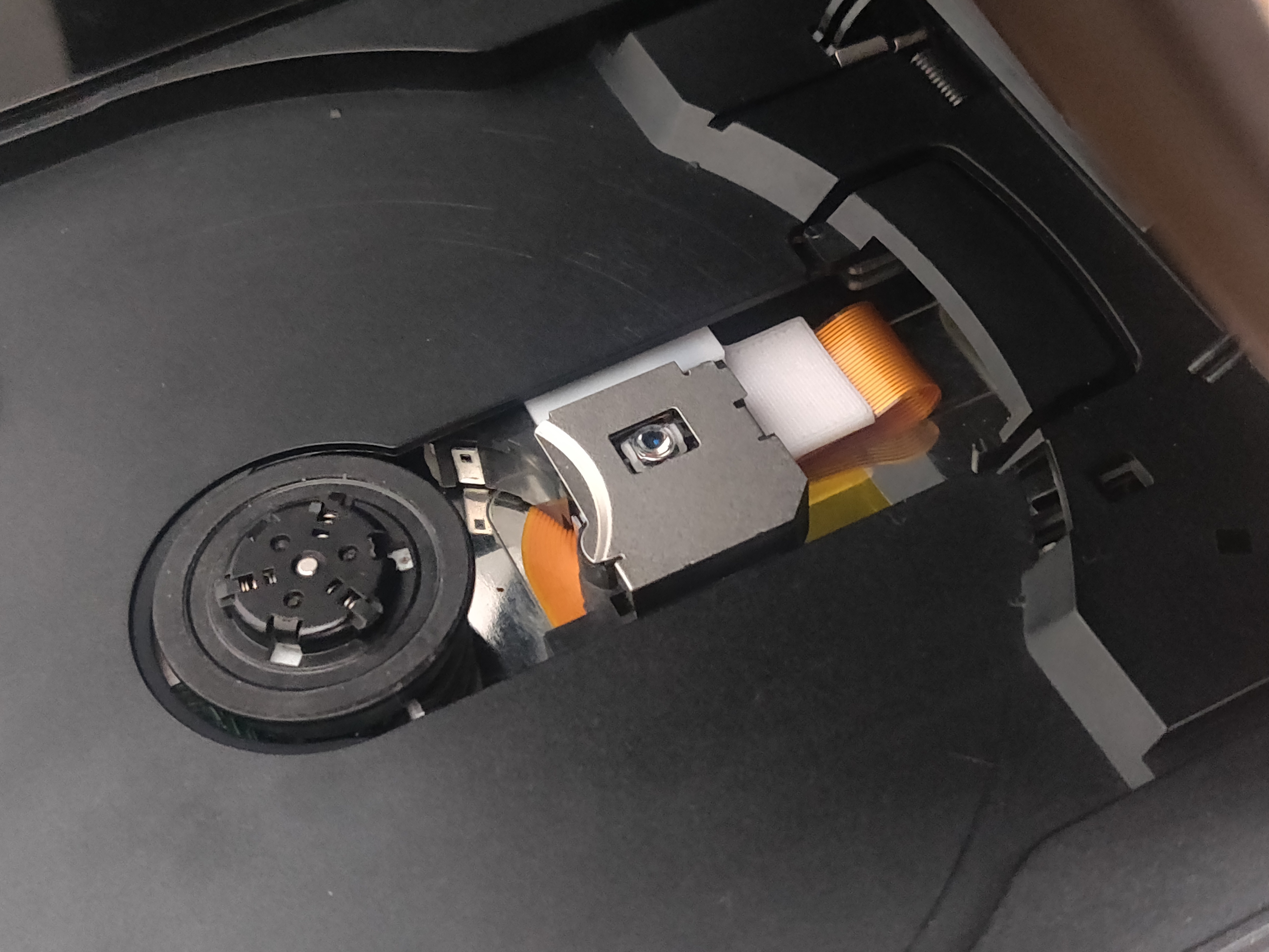 PS2 Slim Disc Guard (laser ribbon cable depressor)