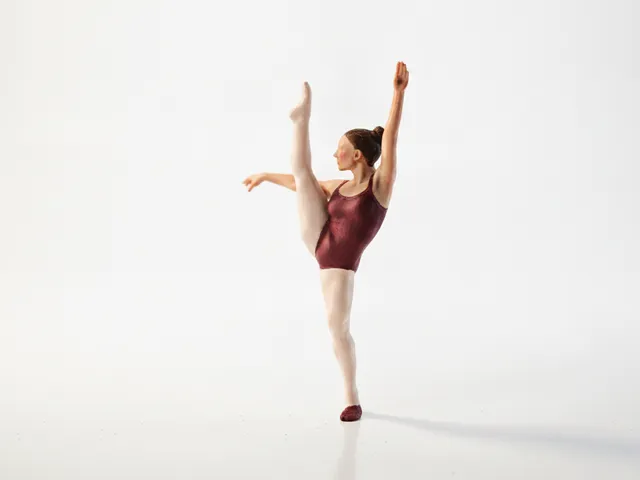 Ballerina Pose Female Figure Statue 3D Printable