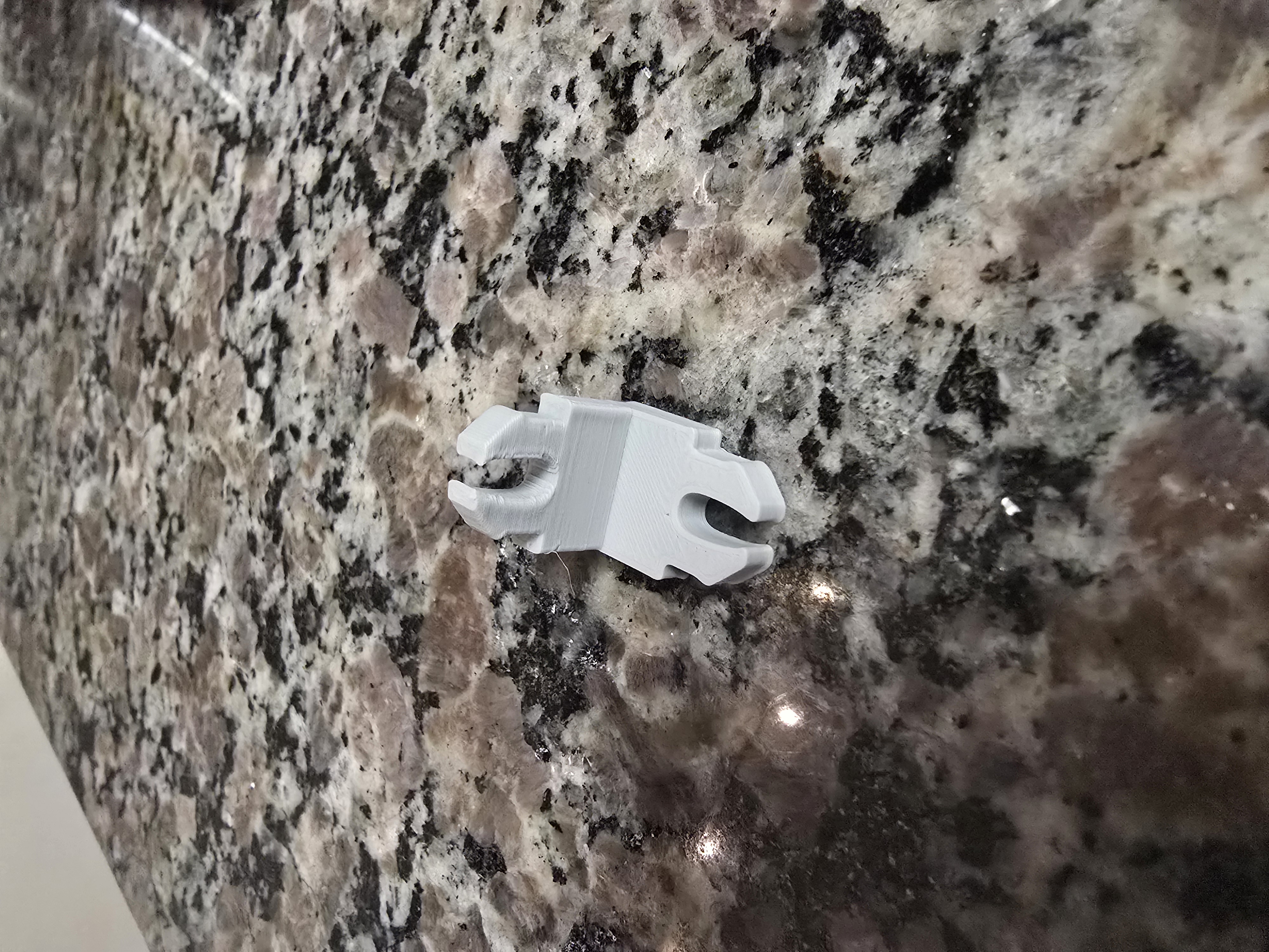 OpenLOCK 90* Improvised Wall Clip 3D model thumbnail