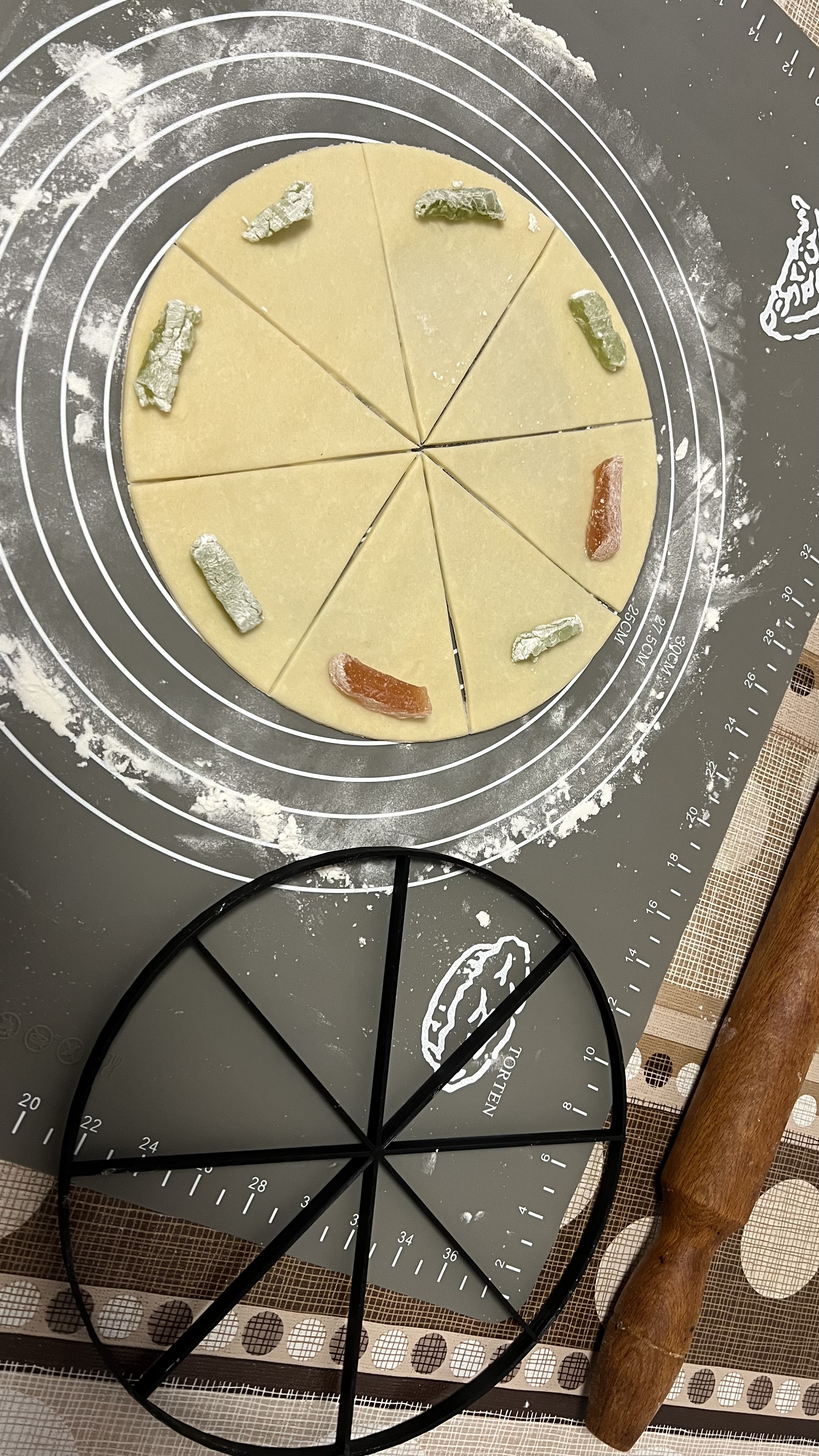 shape for cutting cakes — miniatura 4