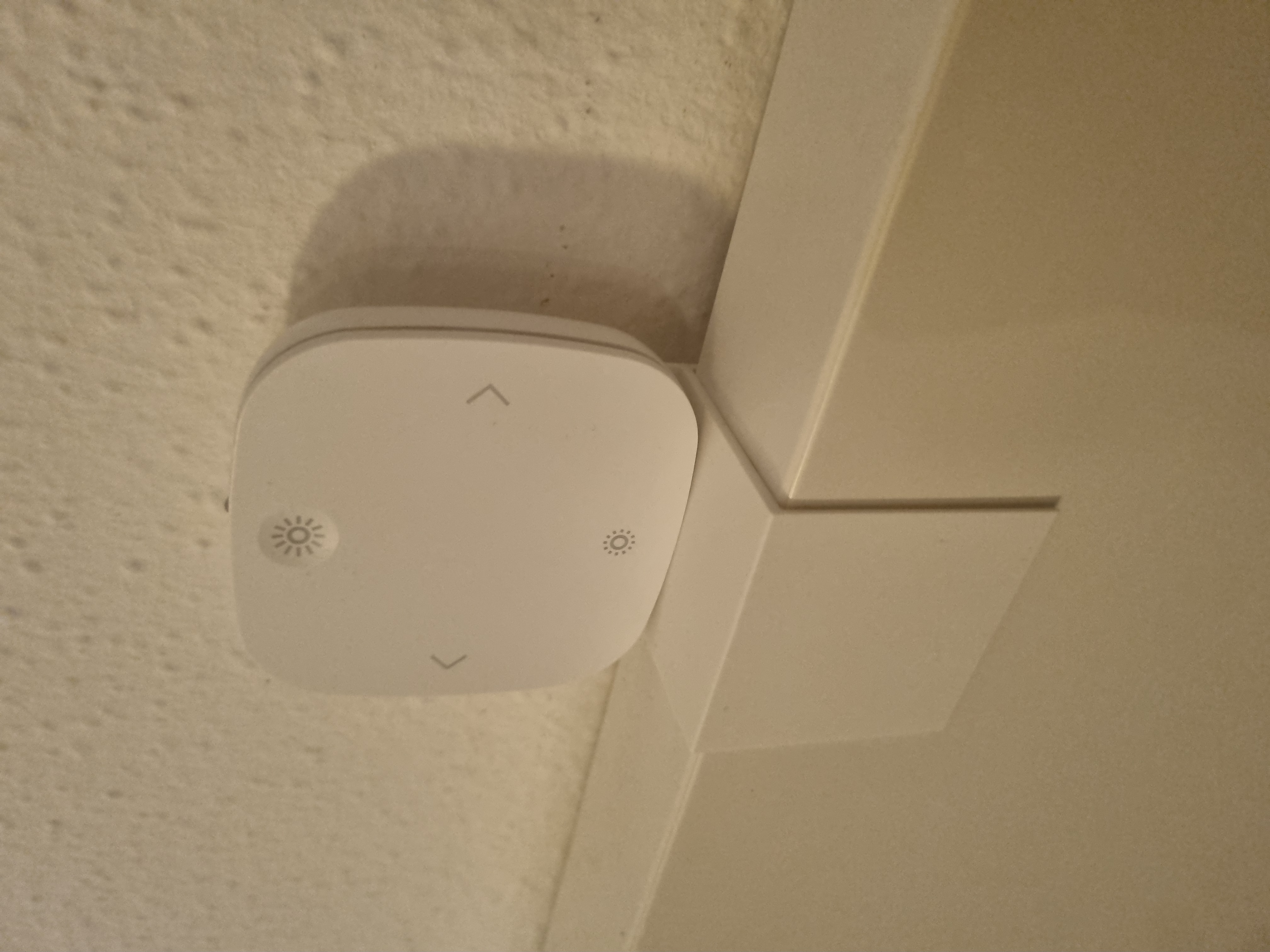 IKEA Malm Styrbar holder