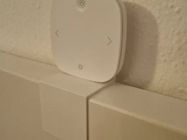 IKEA Malm Styrbar holder