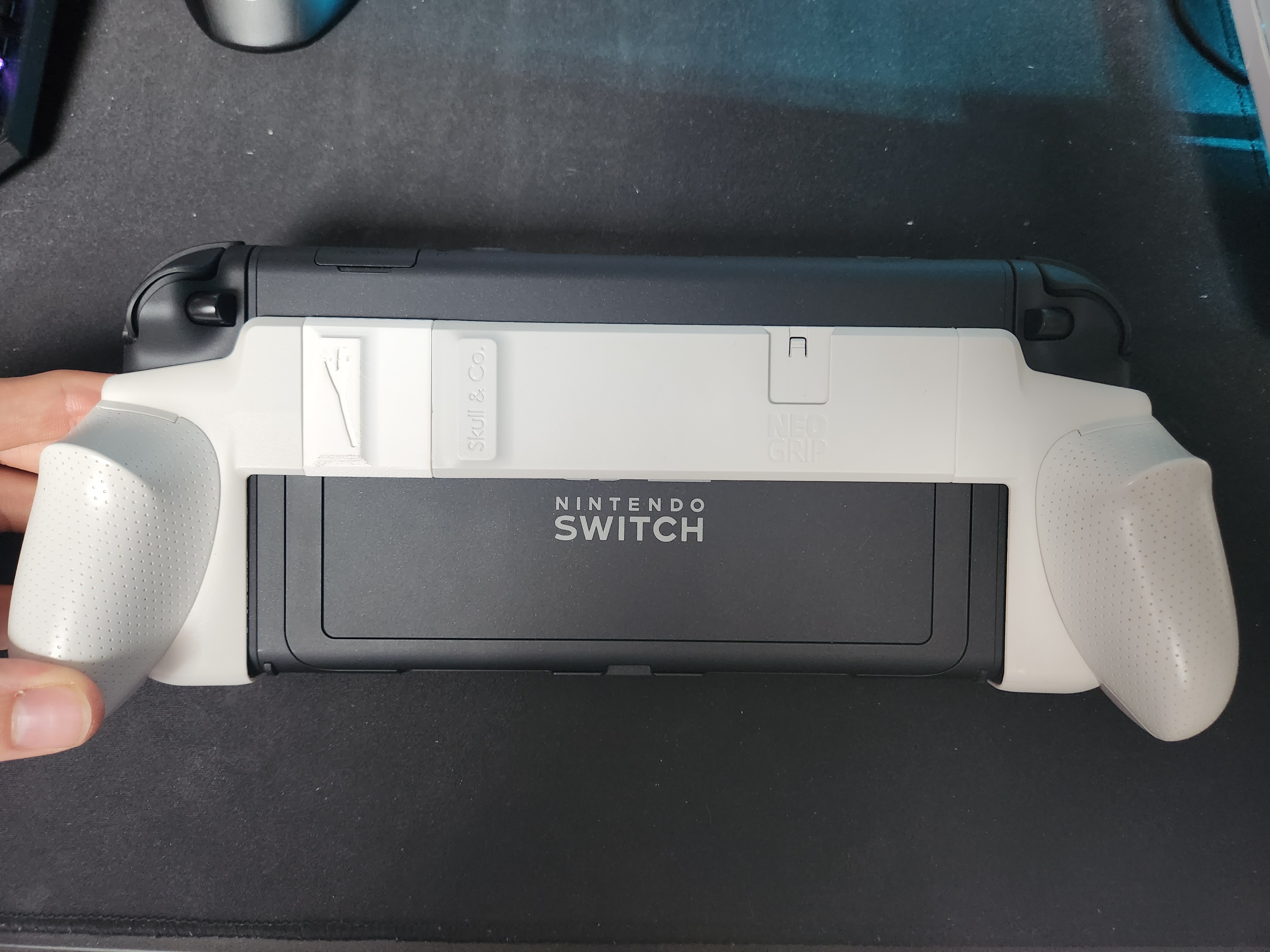 skull & co Neogrip switch 1 to 2 adapter