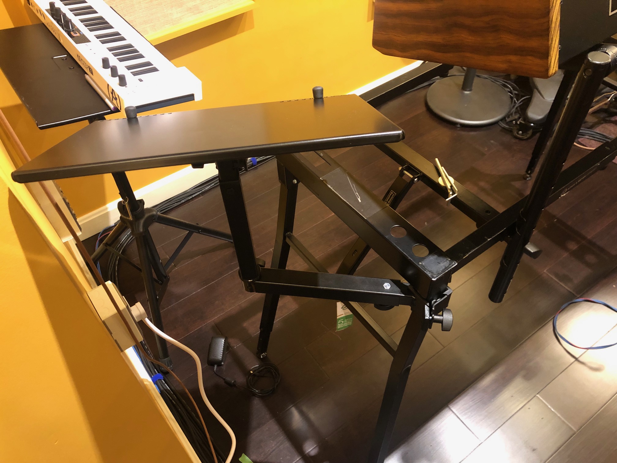 K&M keyboard stand clamp bolt retainer by jrsone Download free STL