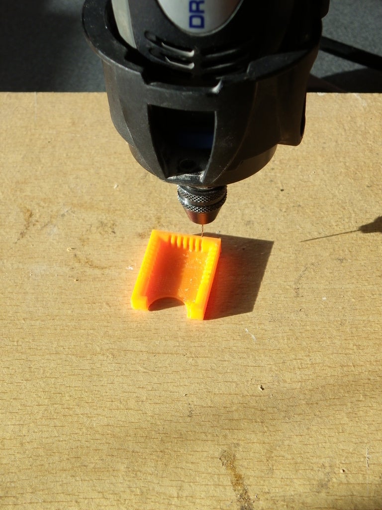 Miniatura 7 do modelo 3D Customisable Module Socket for ESP8266 HC-05 etc