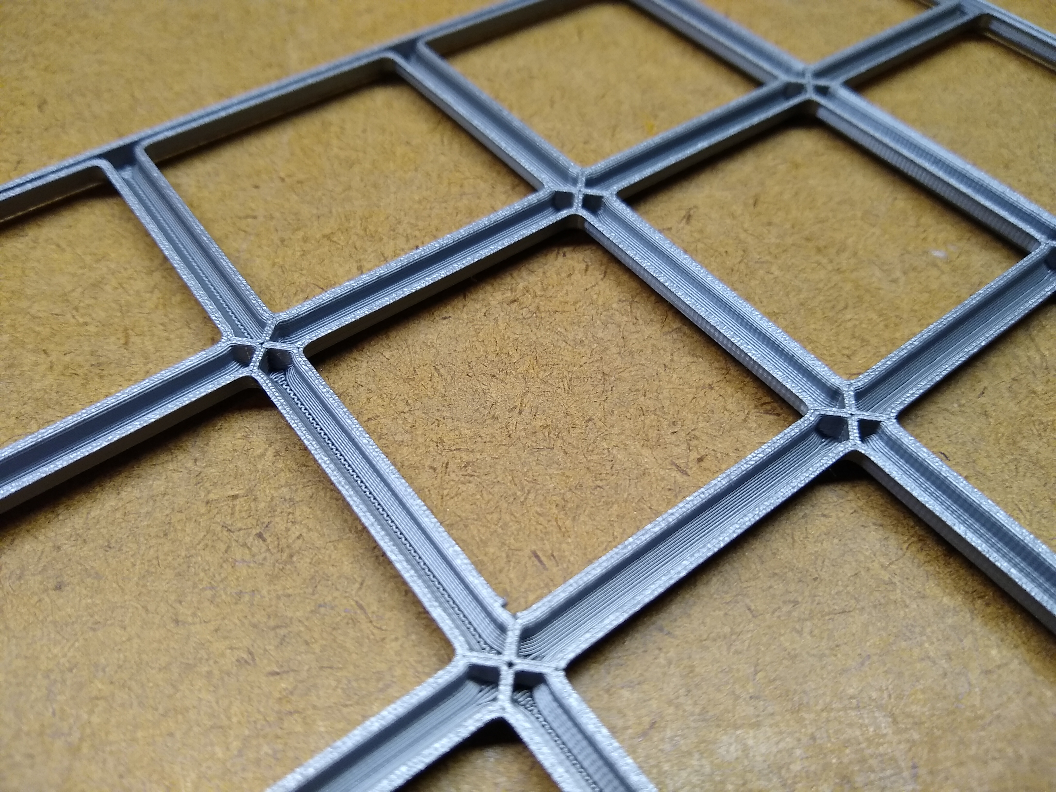 Miniatura 2 do modelo 3D EXTREMELY LIGHT Gridfinity Baseplate (Parametric) with Bridging Support