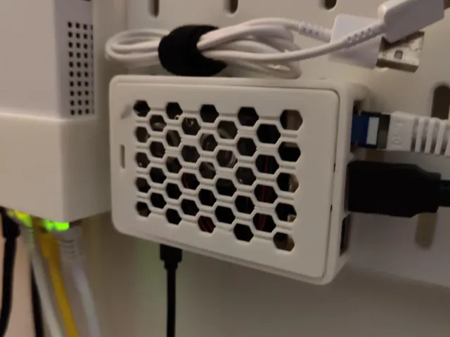 Raspberry Pi 4 B+ Case - IKEA Skadis Remix