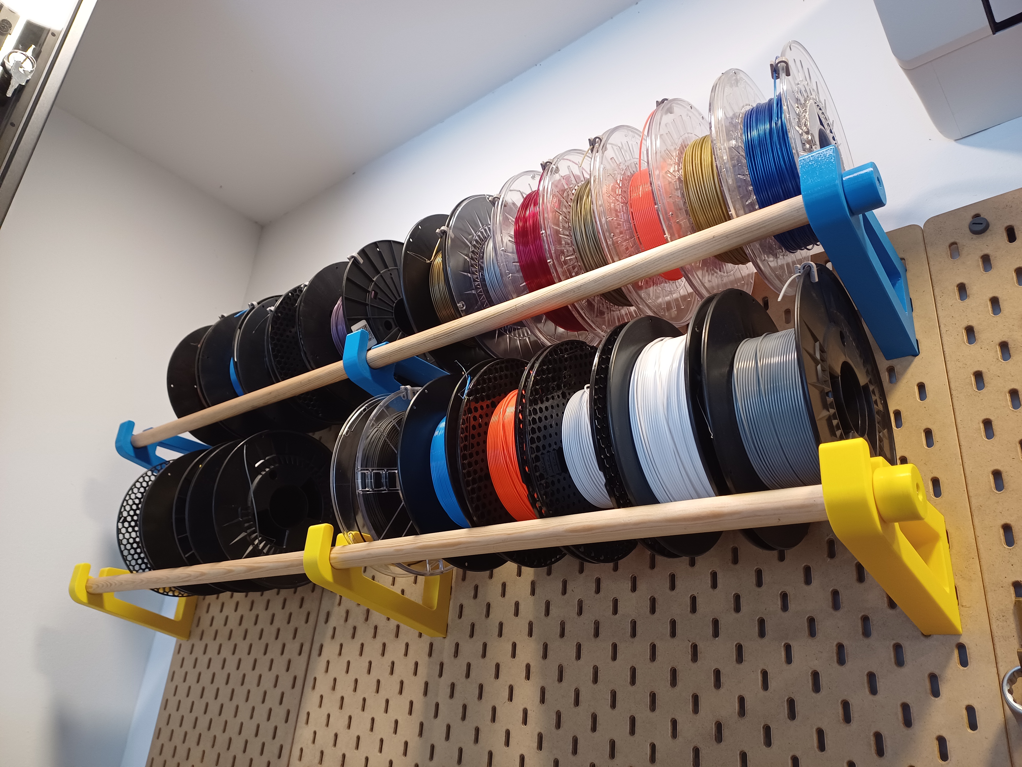 Filament spool holder for Ikea SKADIS