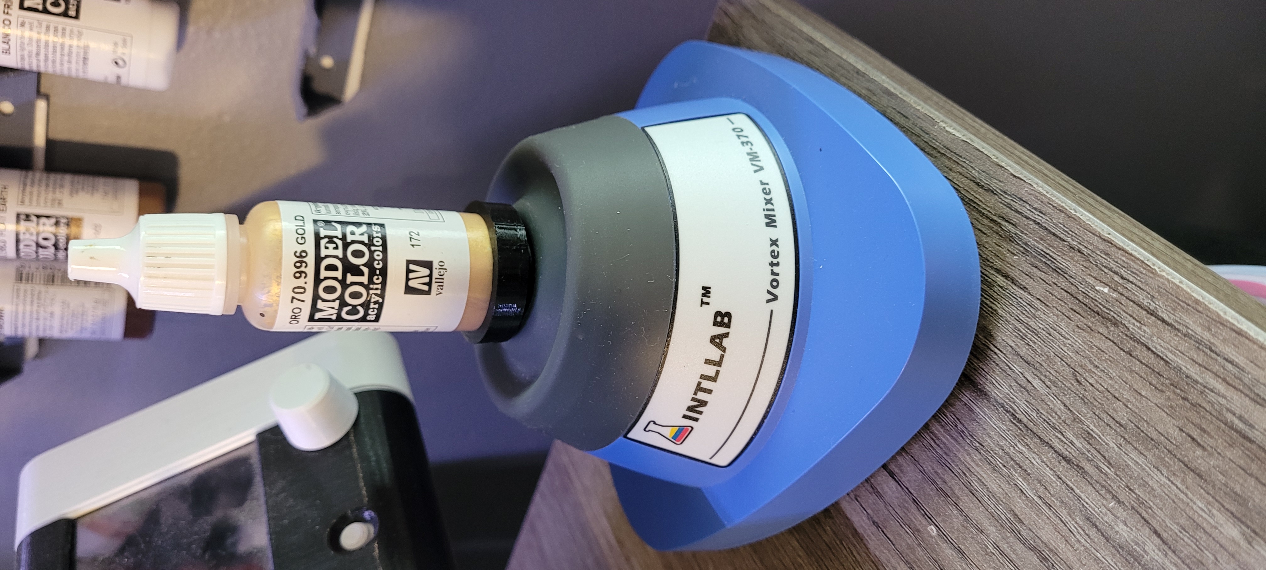 INTLLAB Vortex Mixer Adapter by Ompapamowmow Download free STL model