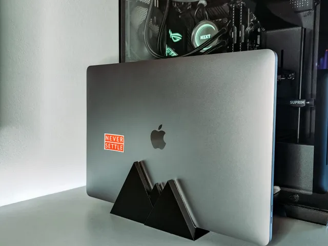 MacBook vertical stand