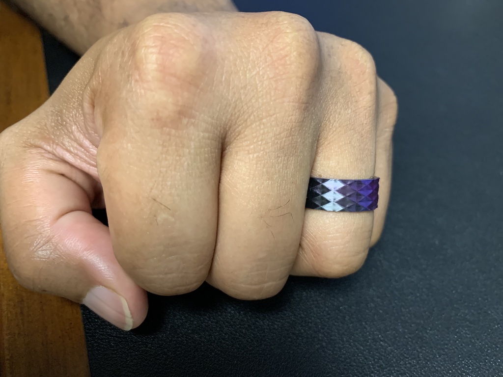 Interesting Ring -  size 10.5 — thumbnail 3