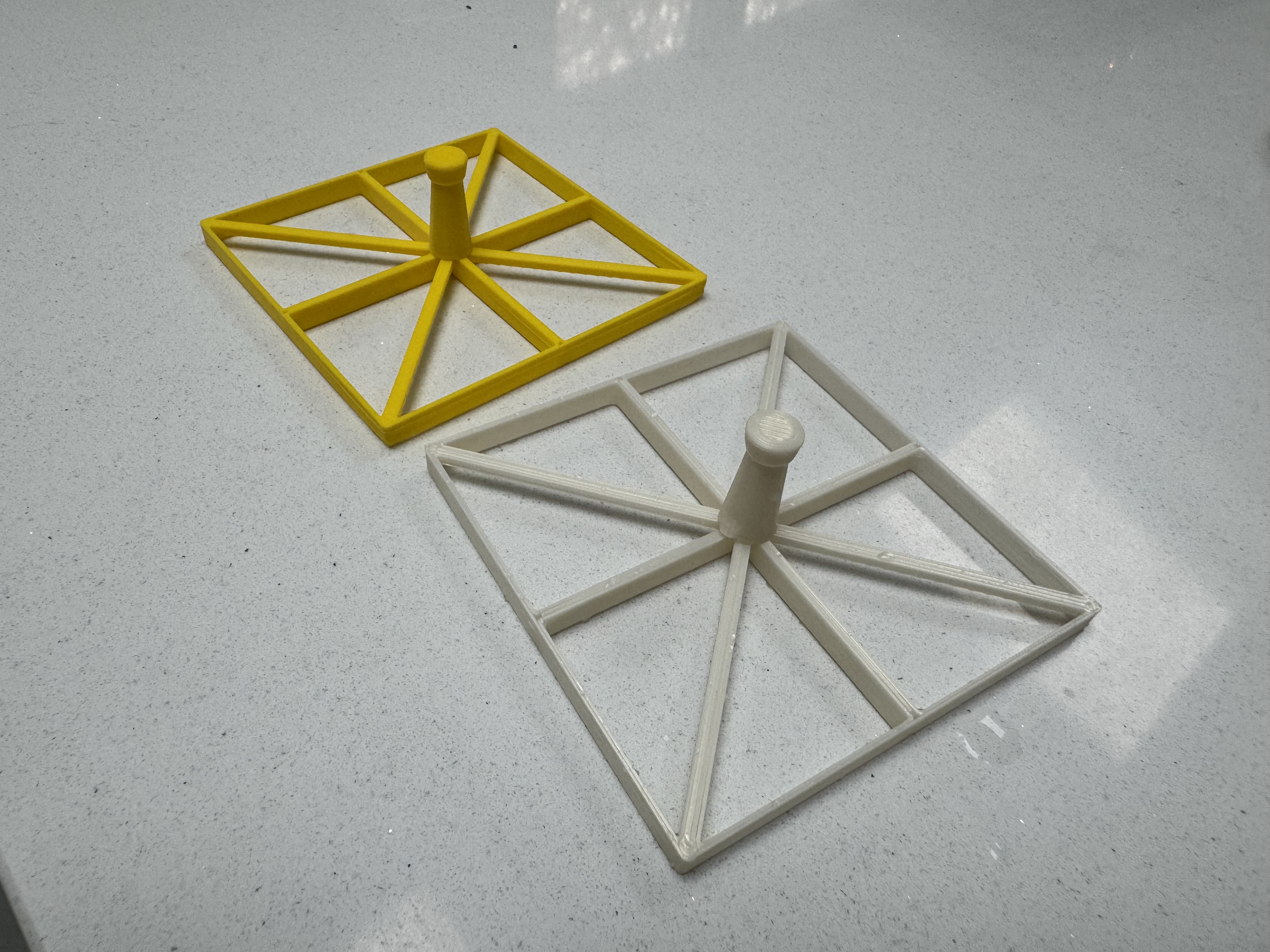 Free STL file Bird feeder / tit dumpling holder 🐦・3D printable