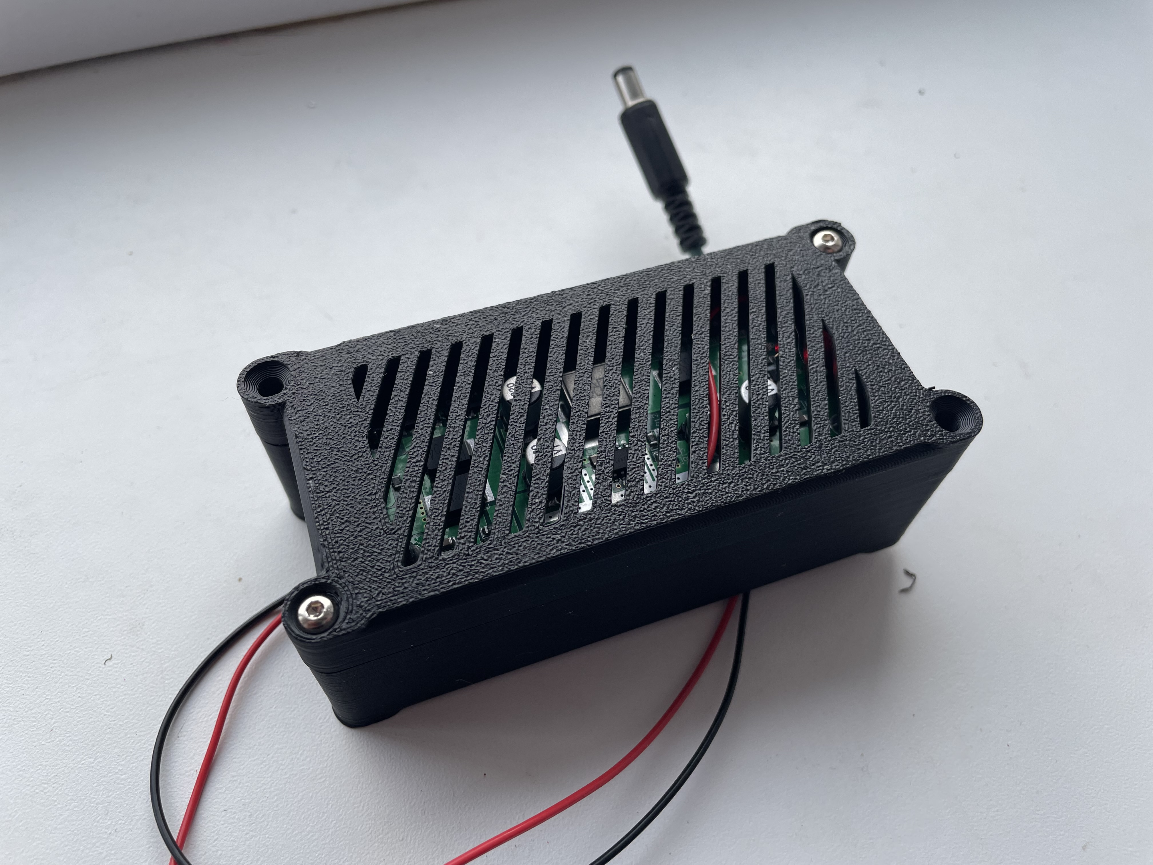 DC UPS (5V, 9V, 12V) based on LX-2BUPS module