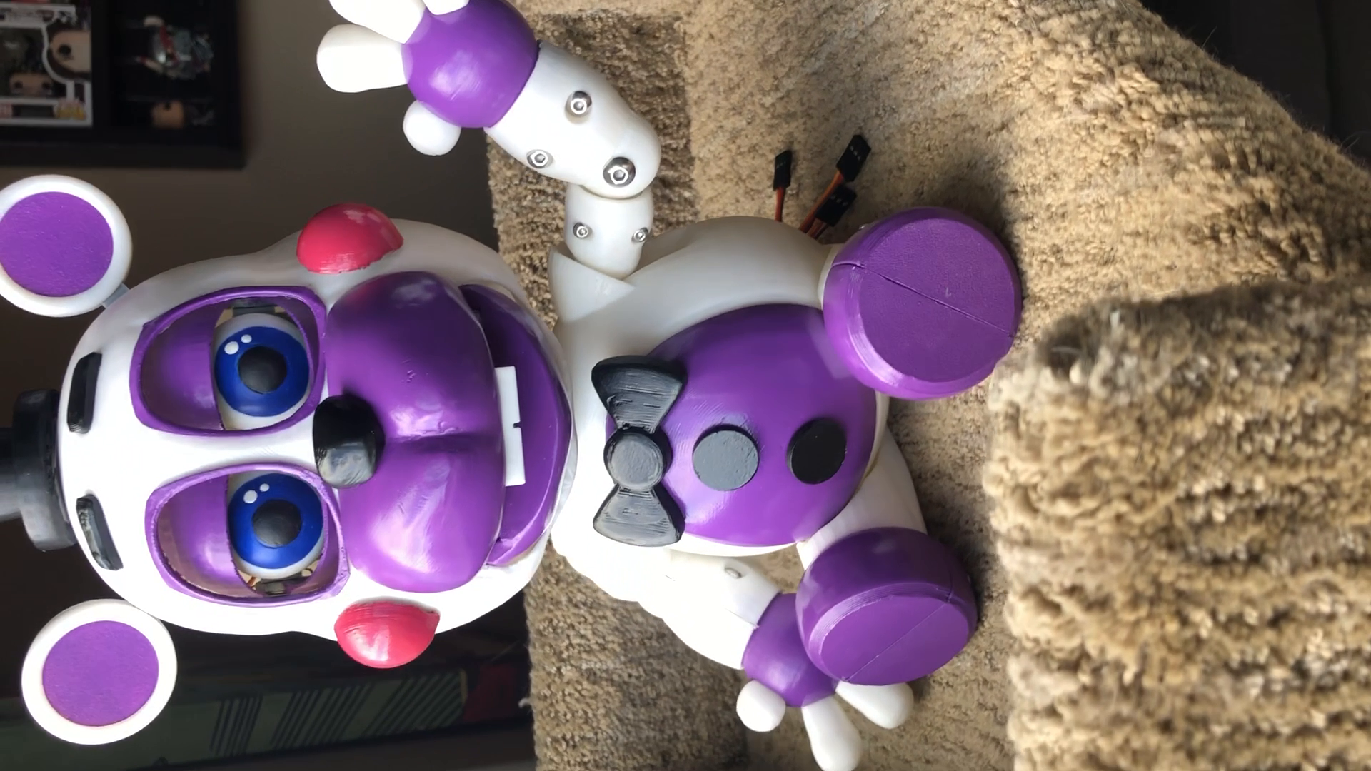 Helpy - Servo Controllable