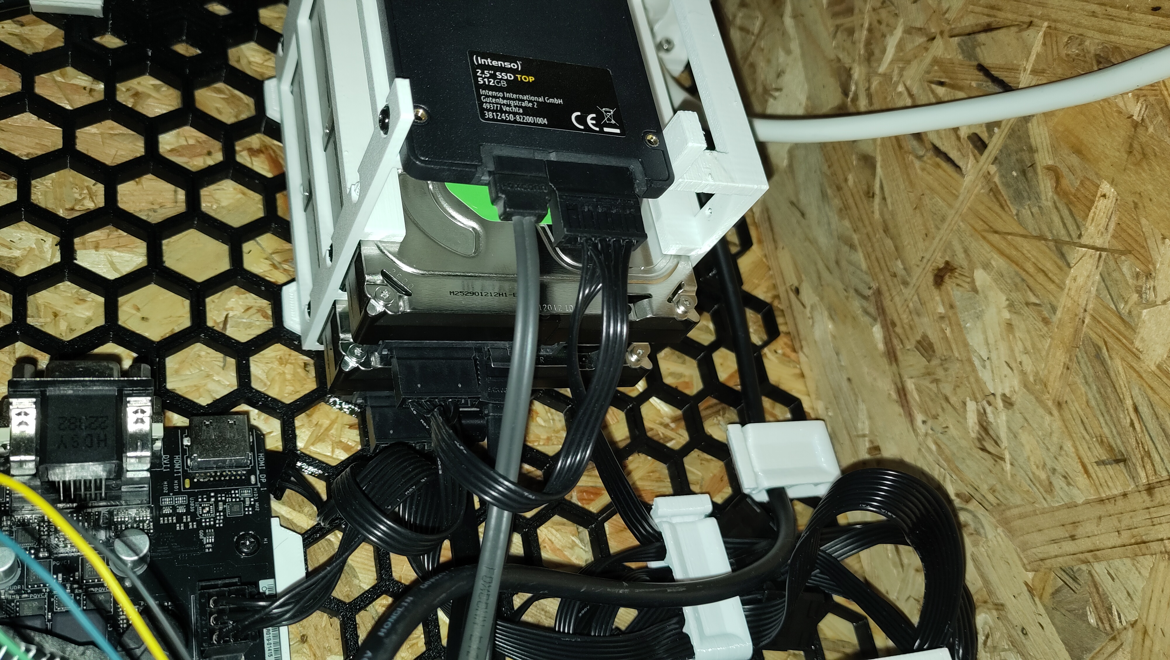 Miniatura 5 do modelo 3D HDD Stack for HSW