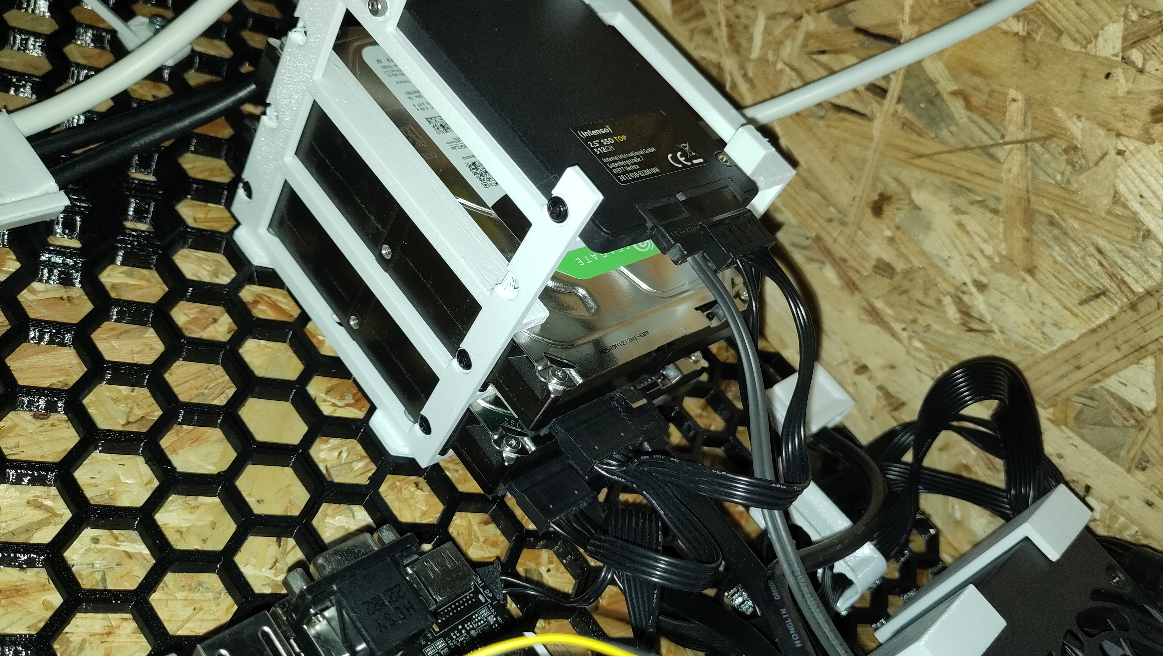 Miniatura 4 do modelo 3D HDD Stack for HSW
