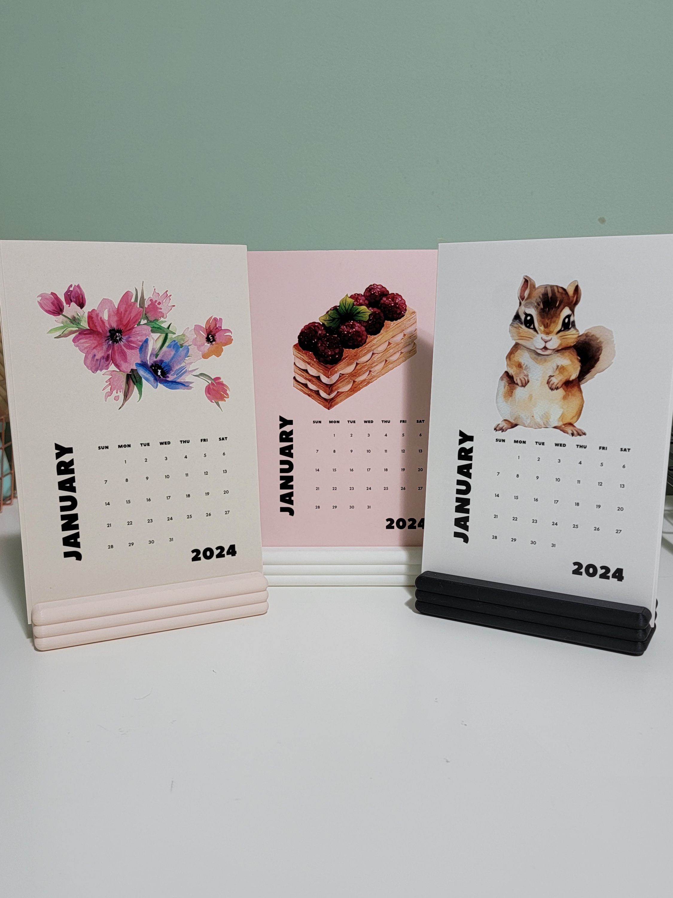 Minimalist Desk Calendar Stand by Elmi Treasures | Download free STL ...