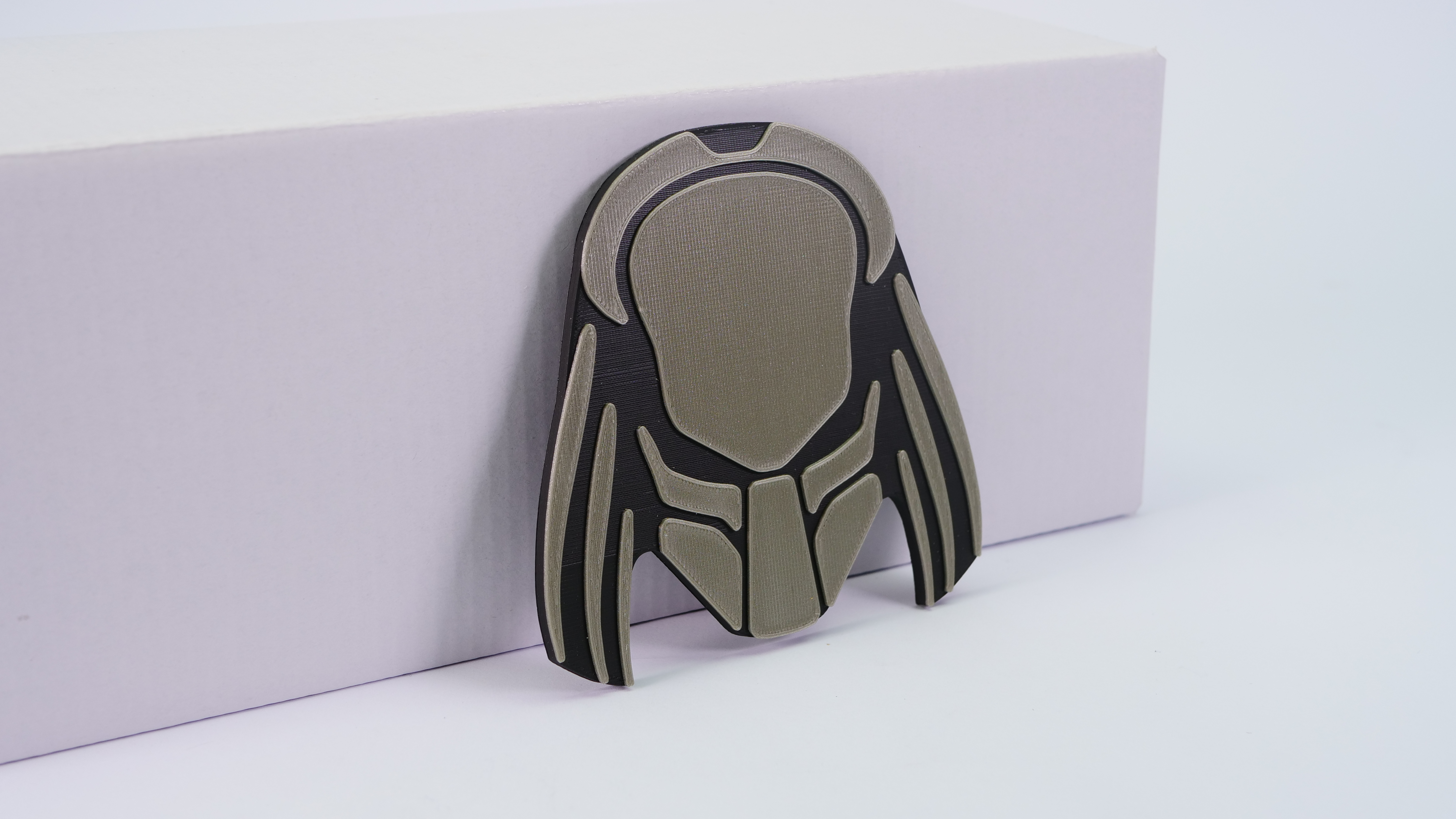 Predator Helmet Magnet