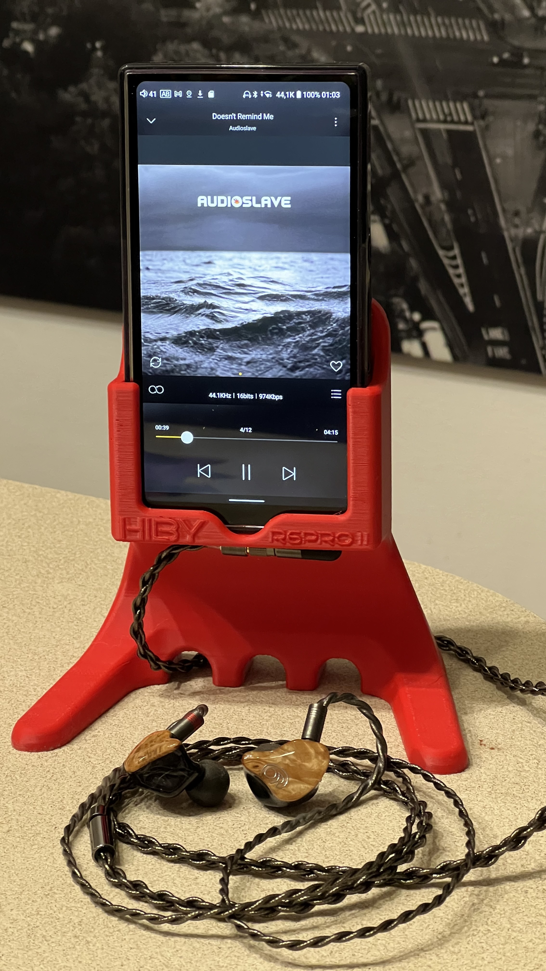 Hiby R6 PRO II Dock by liftbag | Download free STL model