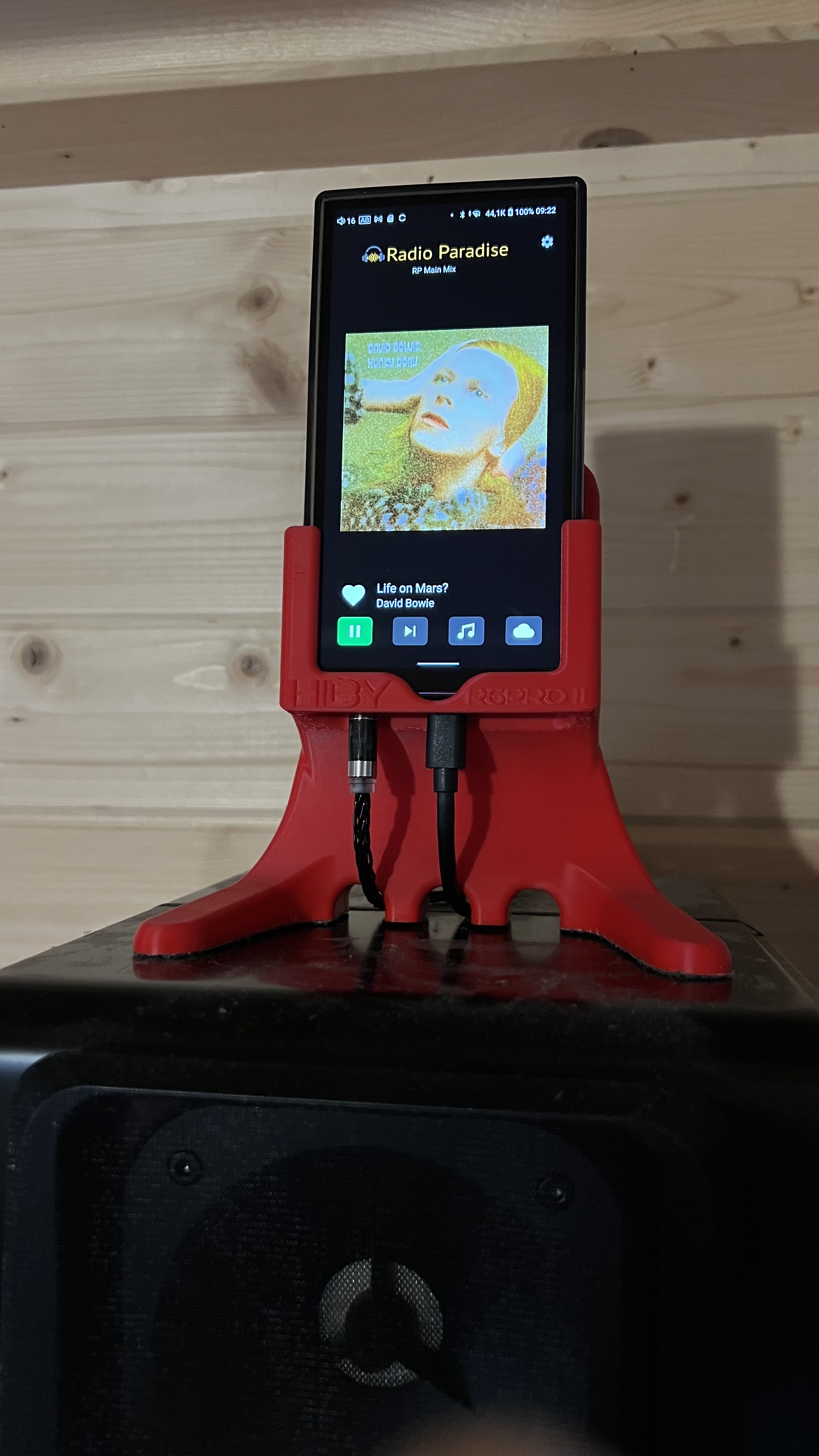 Hiby R6 PRO II Dock by liftbag | Download free STL model