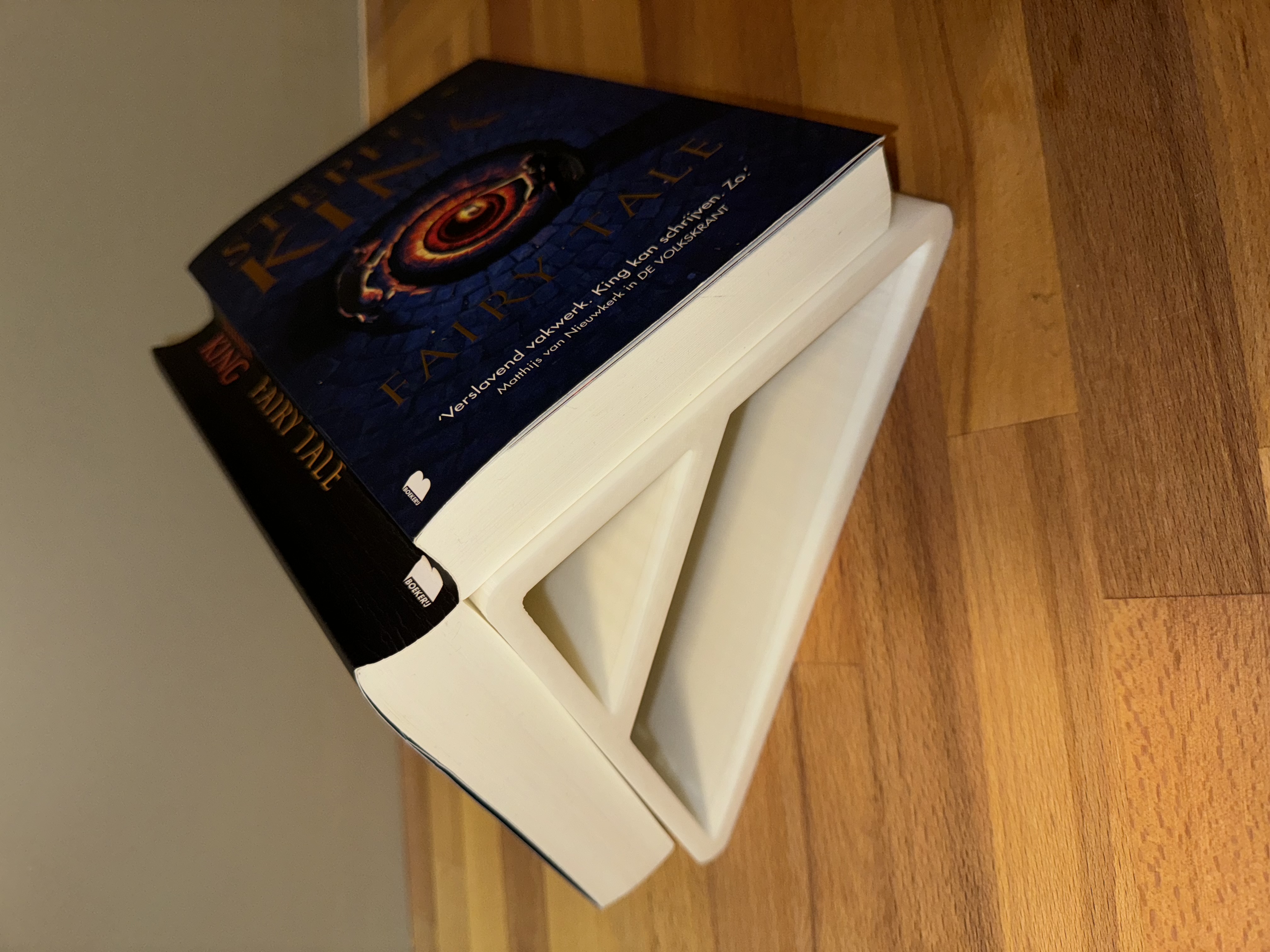 Bookstand — thumbnail 2