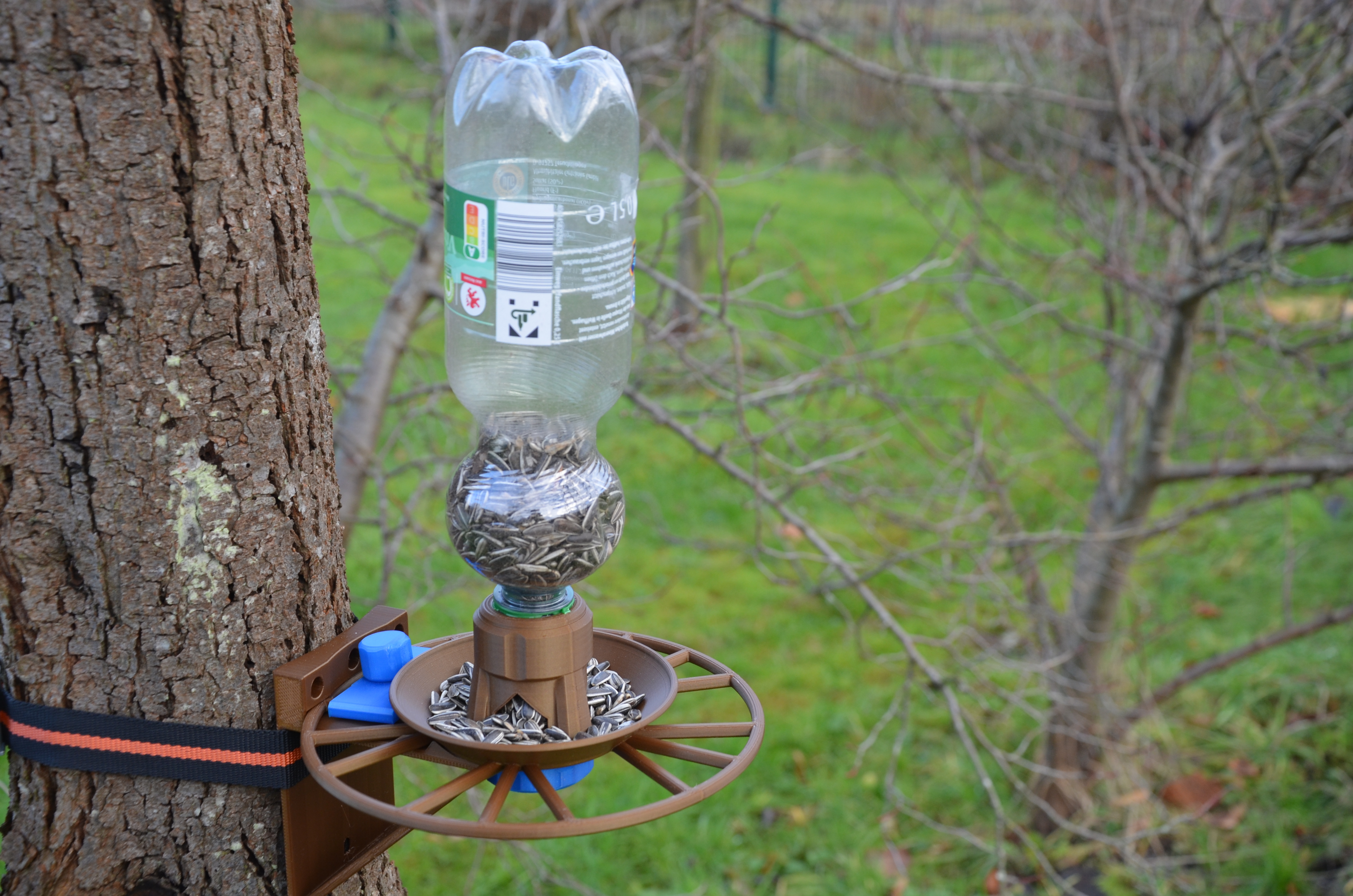 Miniatura 5 do modelo 3D Bird Feeder