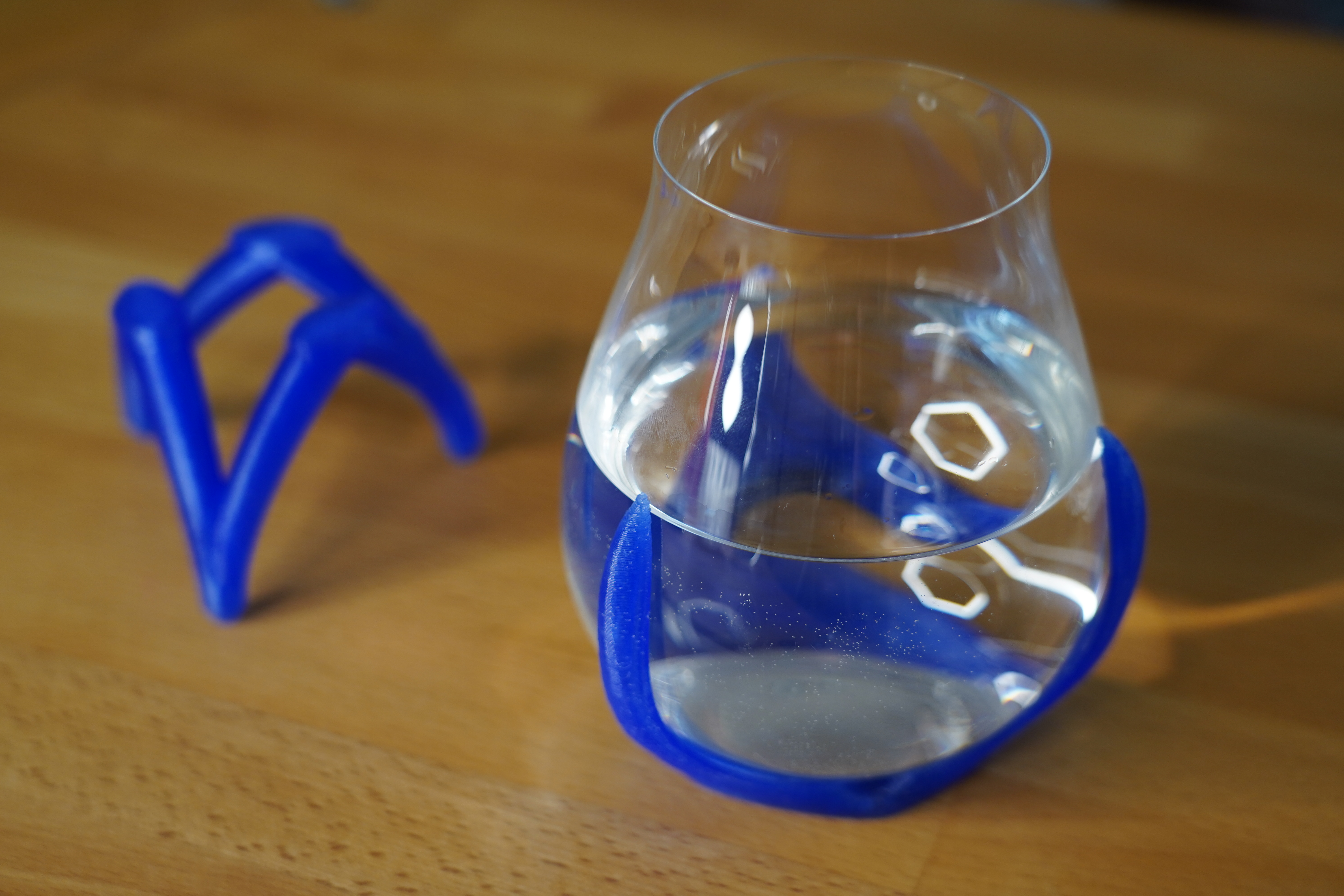 Clip-on coasters with easy & fast silicone feet