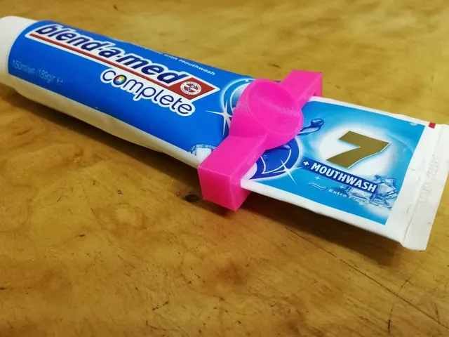 Customizable Toothpaste Squeezer