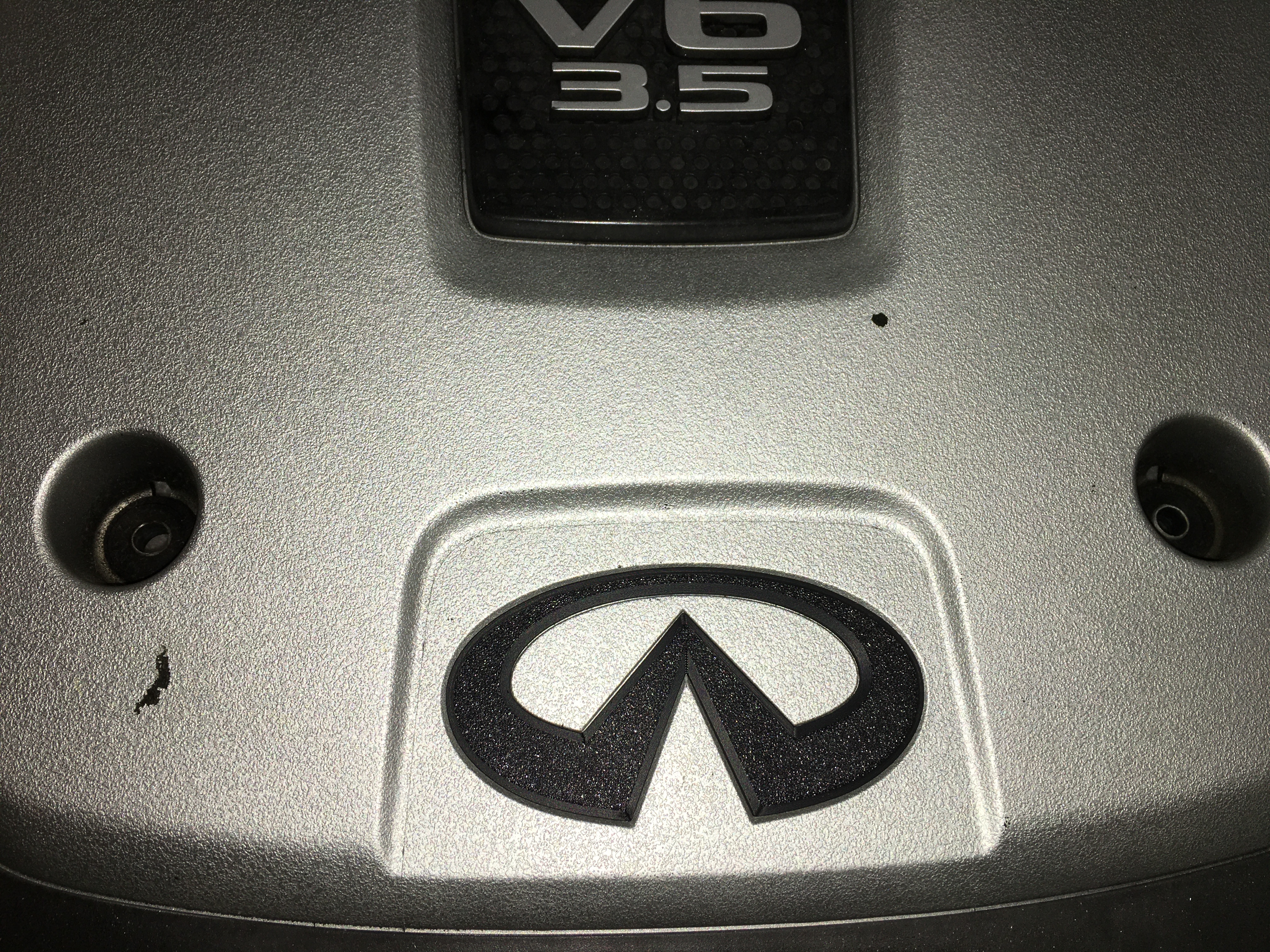G35, G37, Infiniti, VQ35HR, VQ37HR Engine Cover Emblem Logo