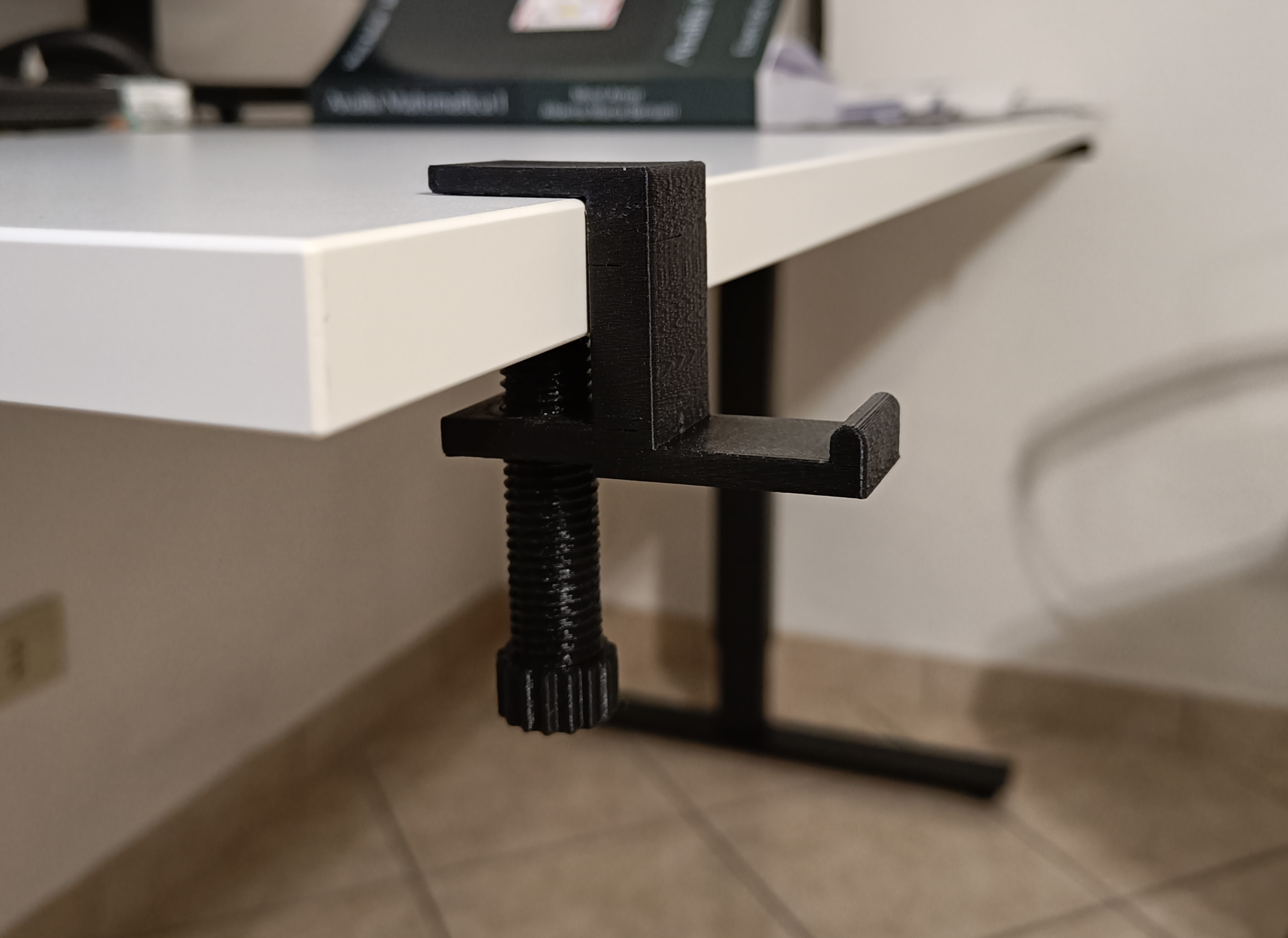 Headphone hook
