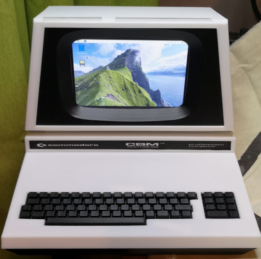 Miniatura 6 do modelo 3D Commodore PET Mini 5" Touchdisplay