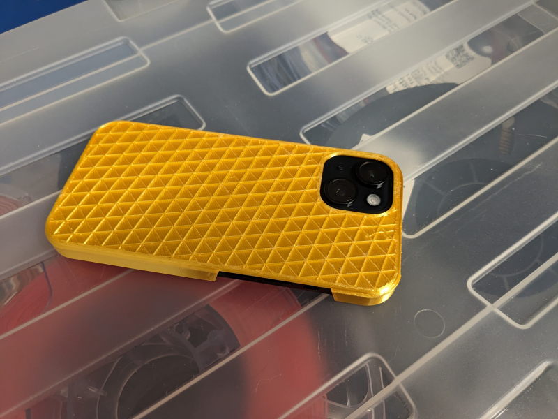 Miniatura 3 do modelo 3D iPhone 15 case PLA/PETG