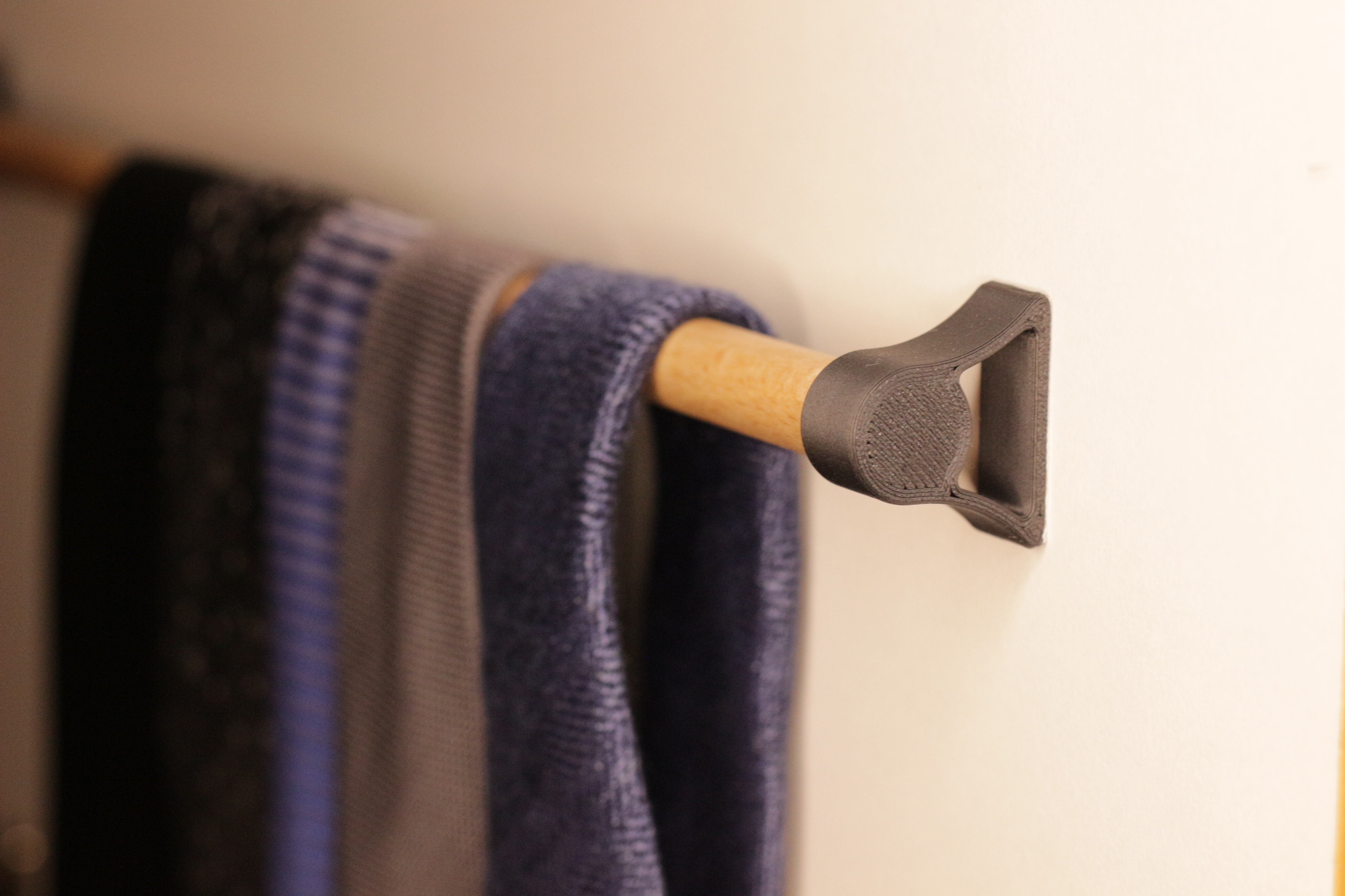 Tie hanger support for round rod, parametric, various rod OD
